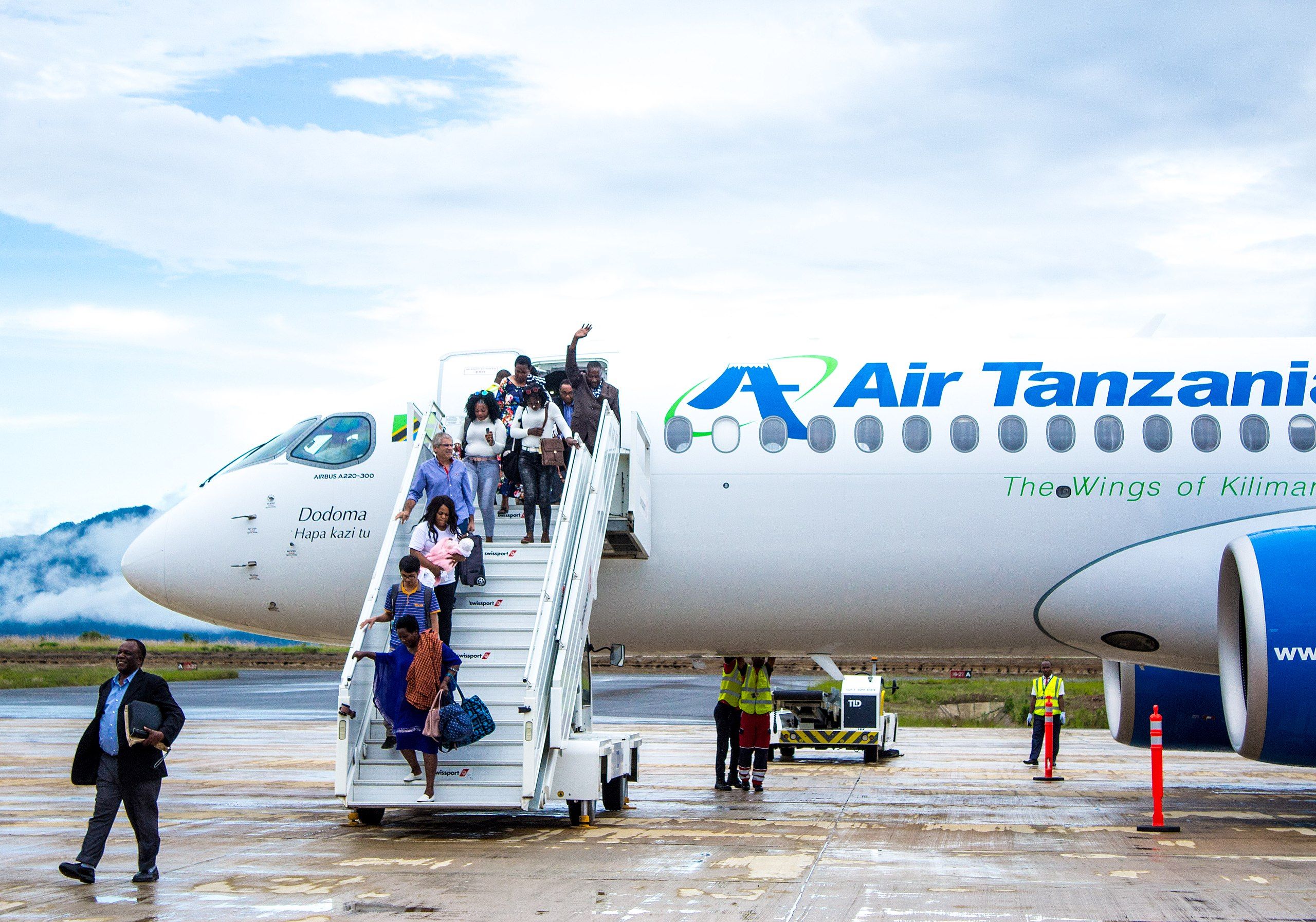 Air Tanzania Receives Its 1st Boeing 737 MAX