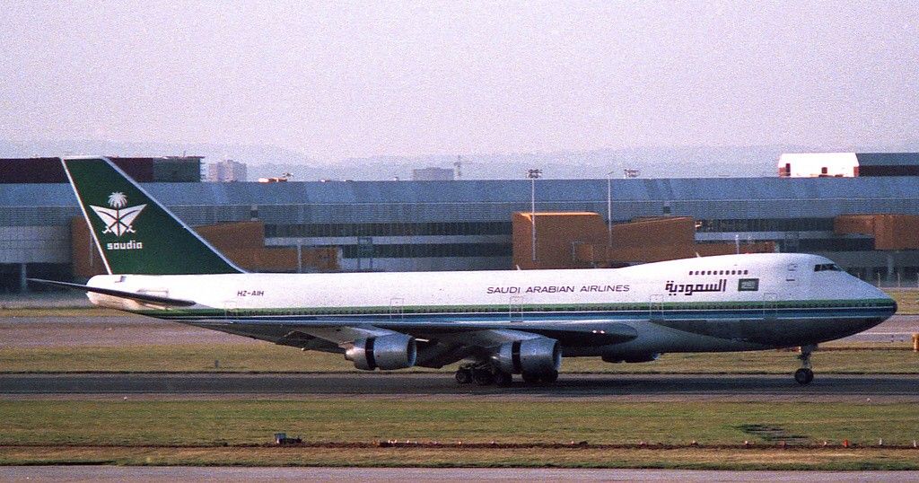 Saudia_Boeing_747-168B_HZ-AIH