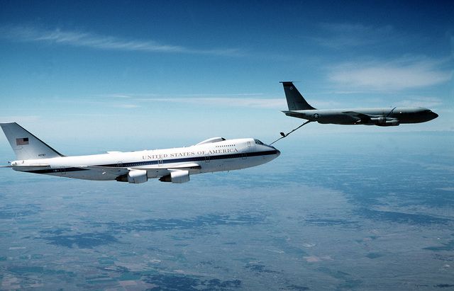 How Long Could Air Force One Fly With Refueling?