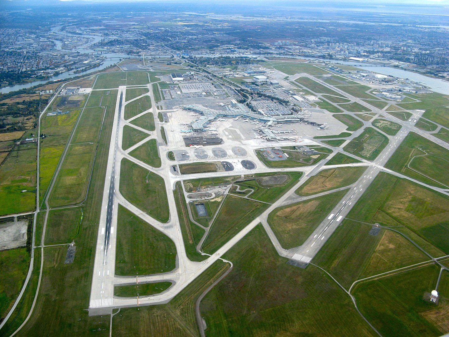 Vancouver_International_Airport_Aerial