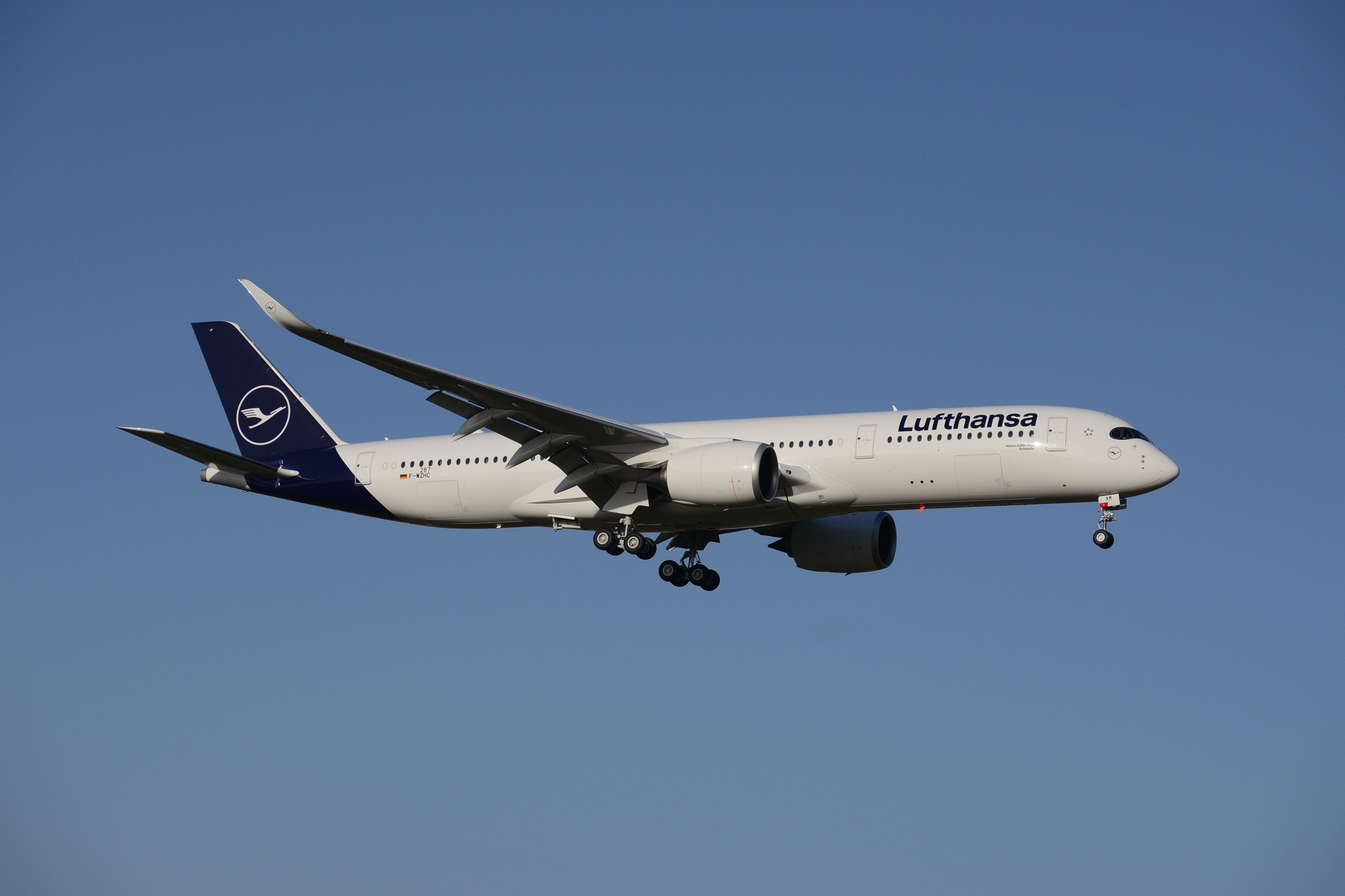 Lufthansa Airbus A350