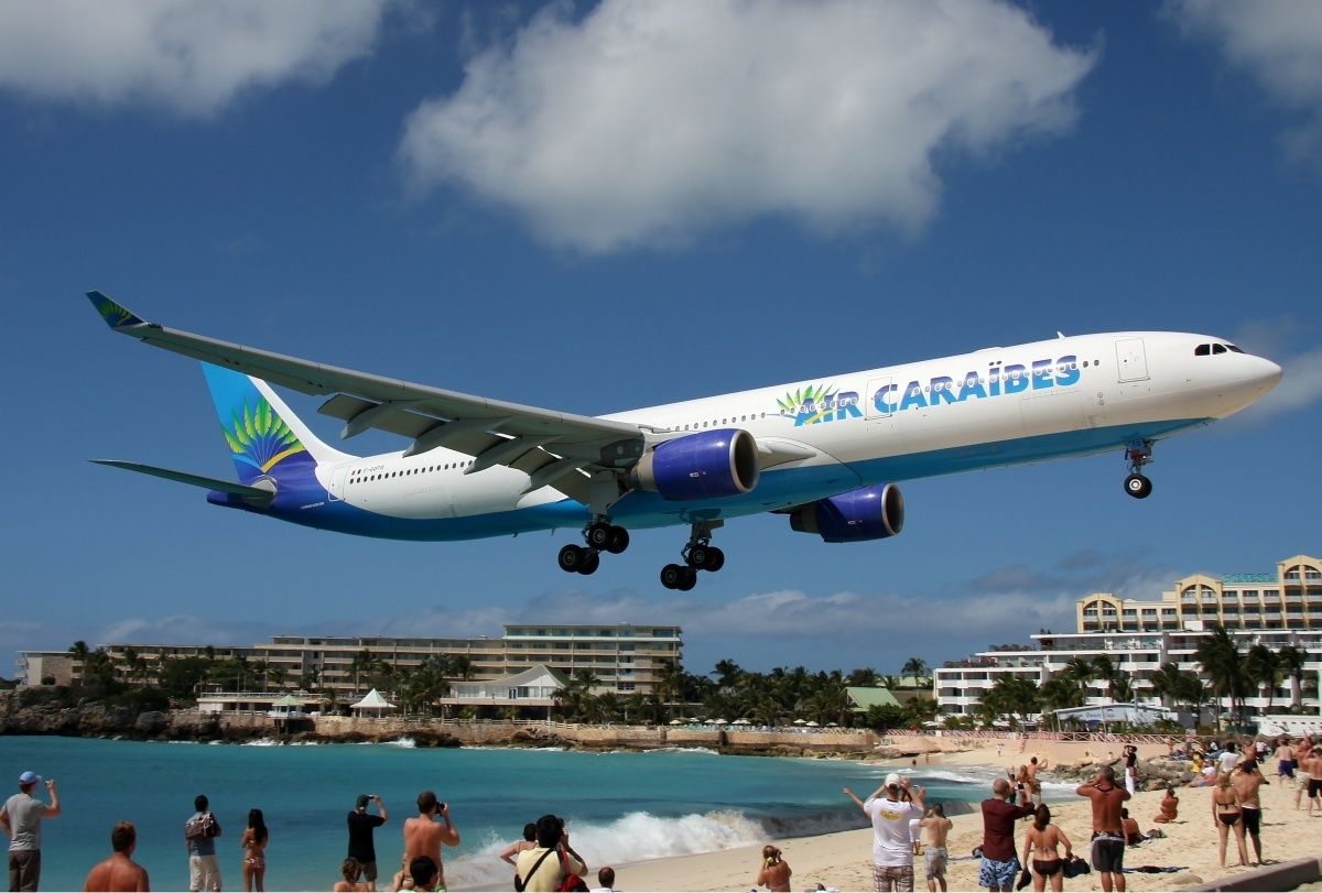 Air_Caraibes_Airbus_A330-323X_Breidenstein-2