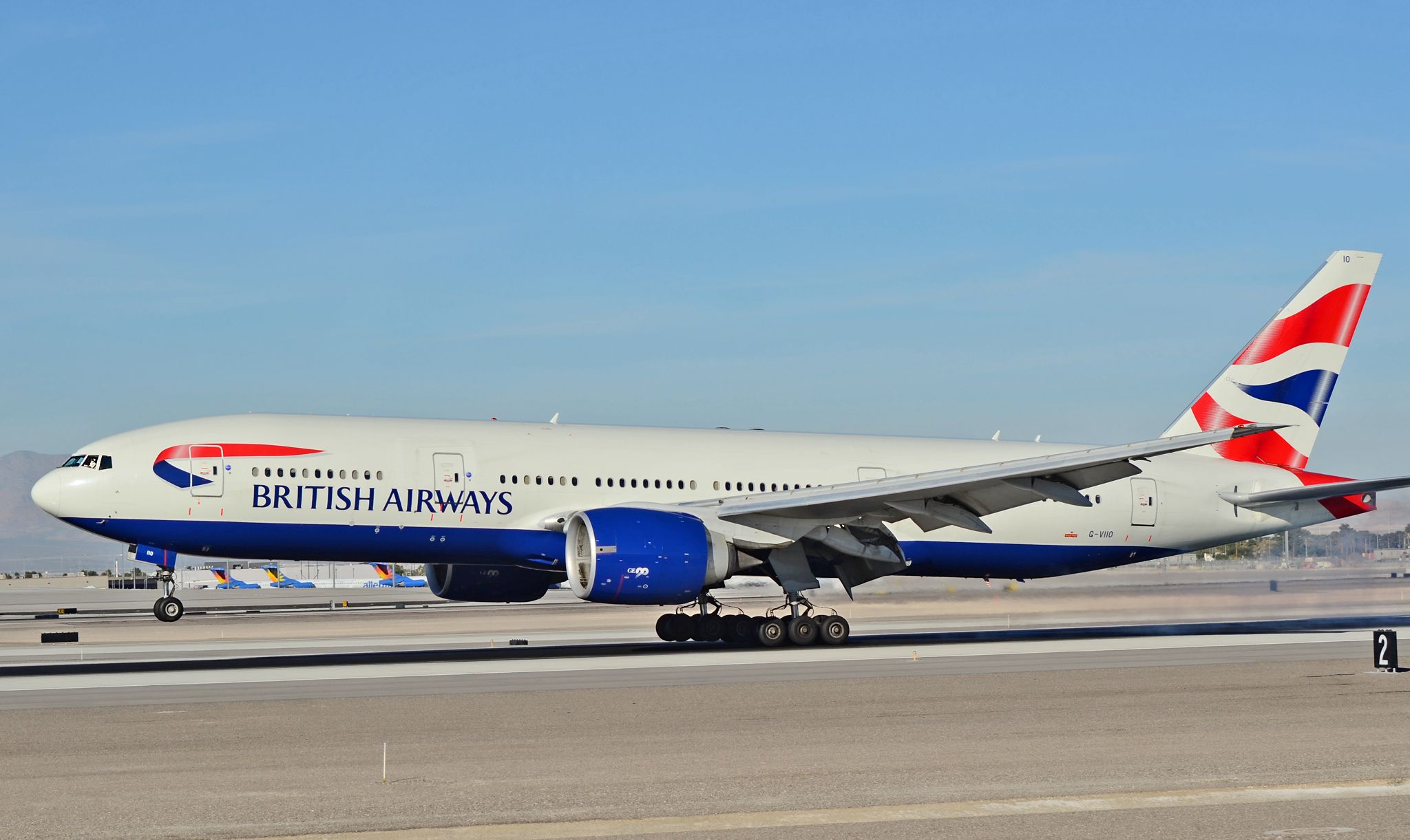 G-VIIO_British_Airways_Boeing_777-236-ER_(cn_29320-182)_(8227914697)