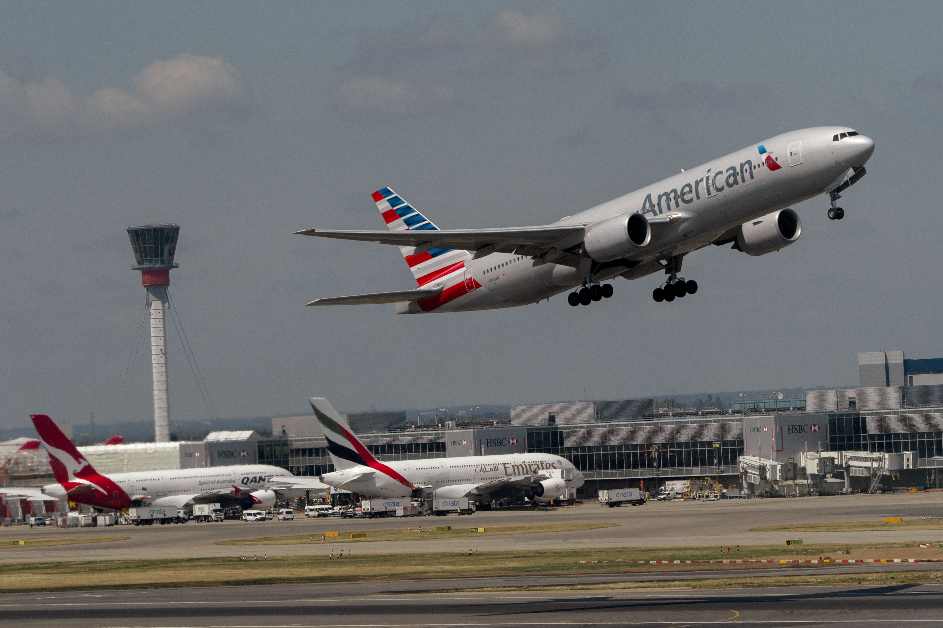 London Heathrow American Airlines Engineers Set To Vote On Strike Action