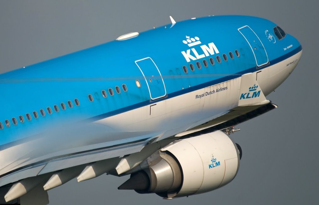KLM A330-200 take off