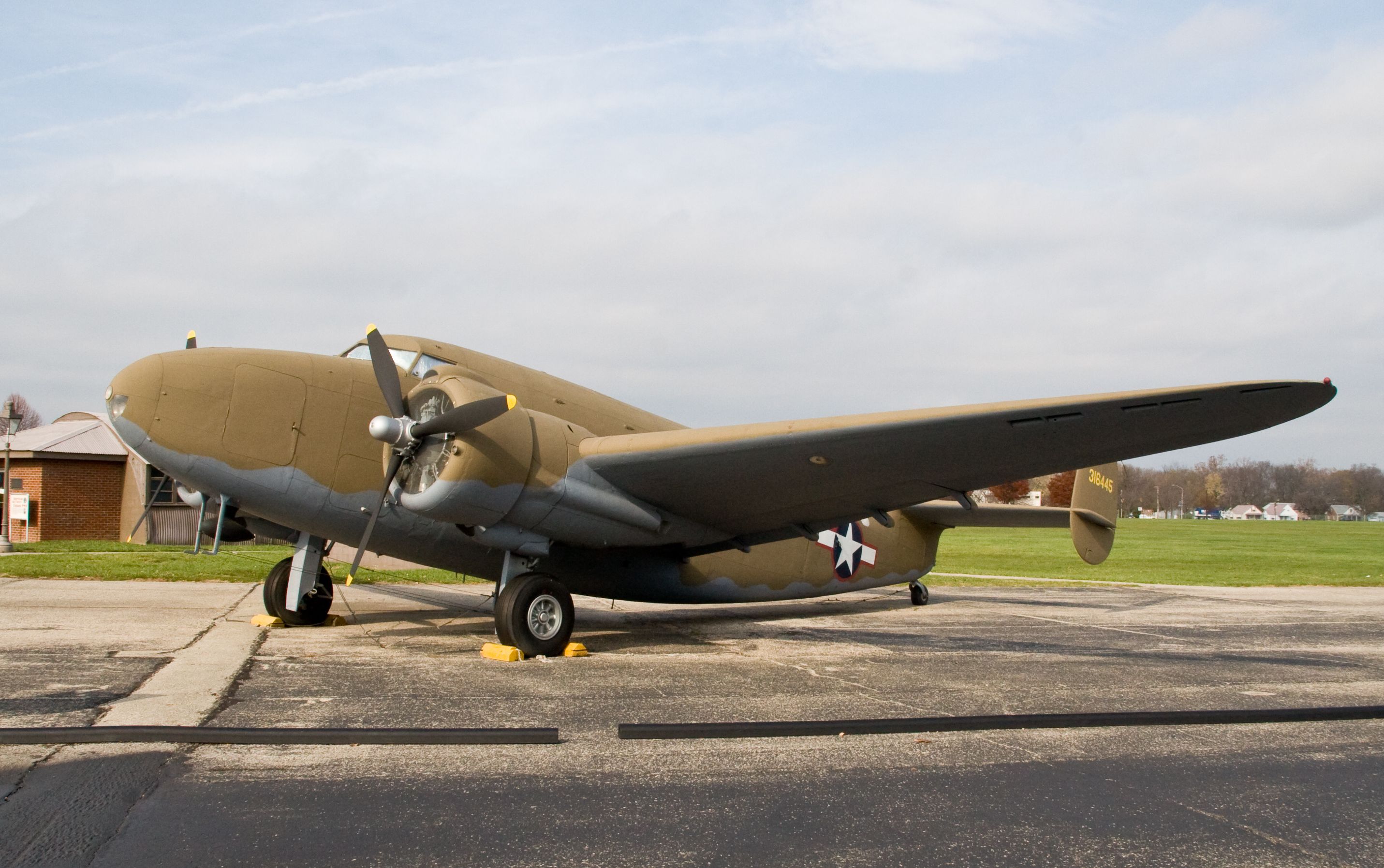 La historia del versátil Lockheed Modelo 18 Lodestar