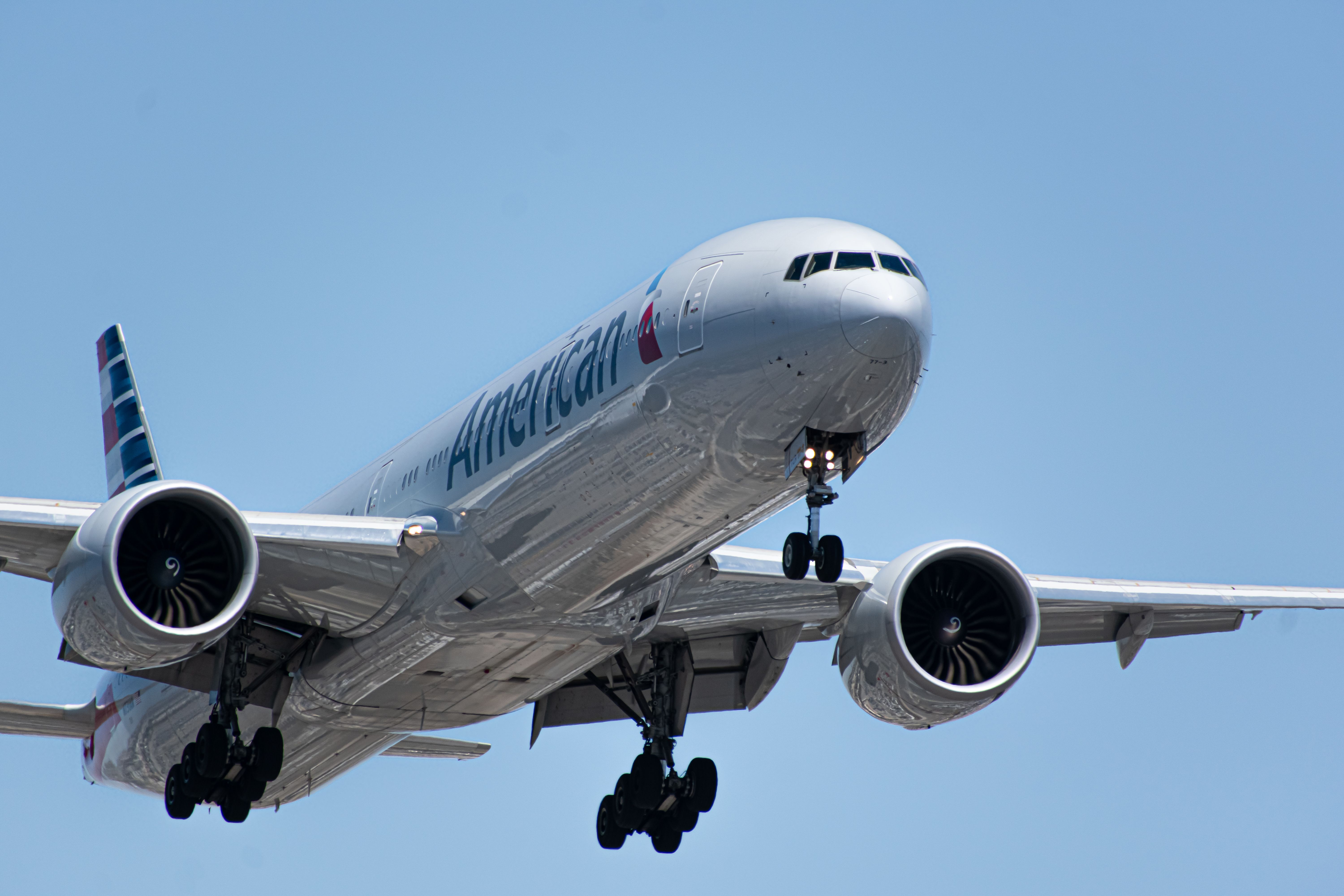 AA Boeing 777 landing at  LAX