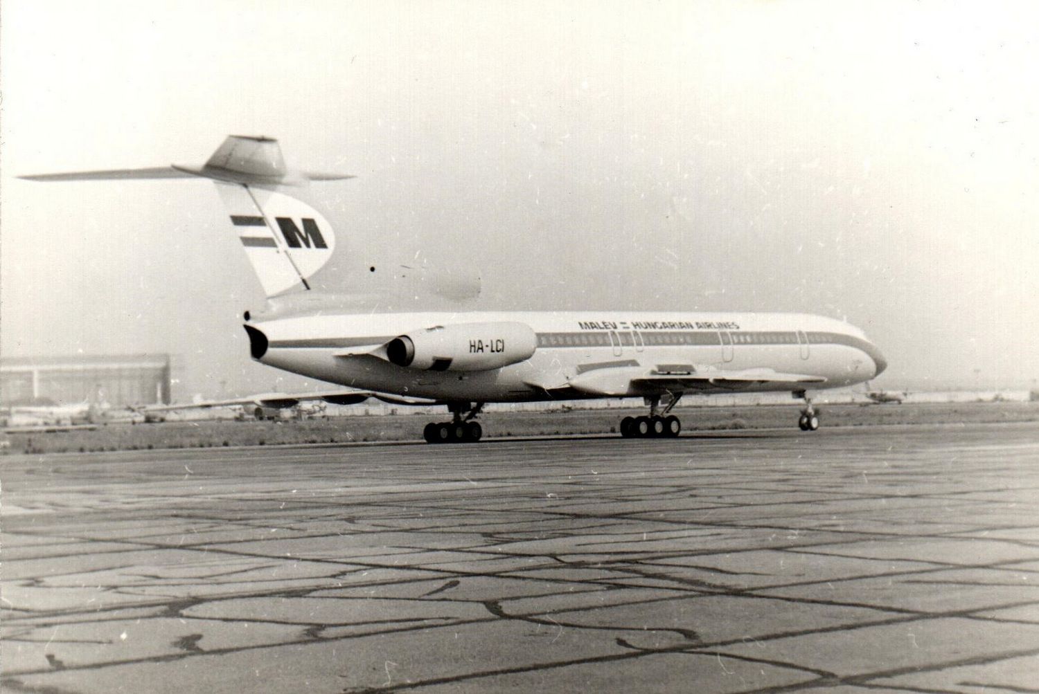 Malev Tupolev Tu-154A