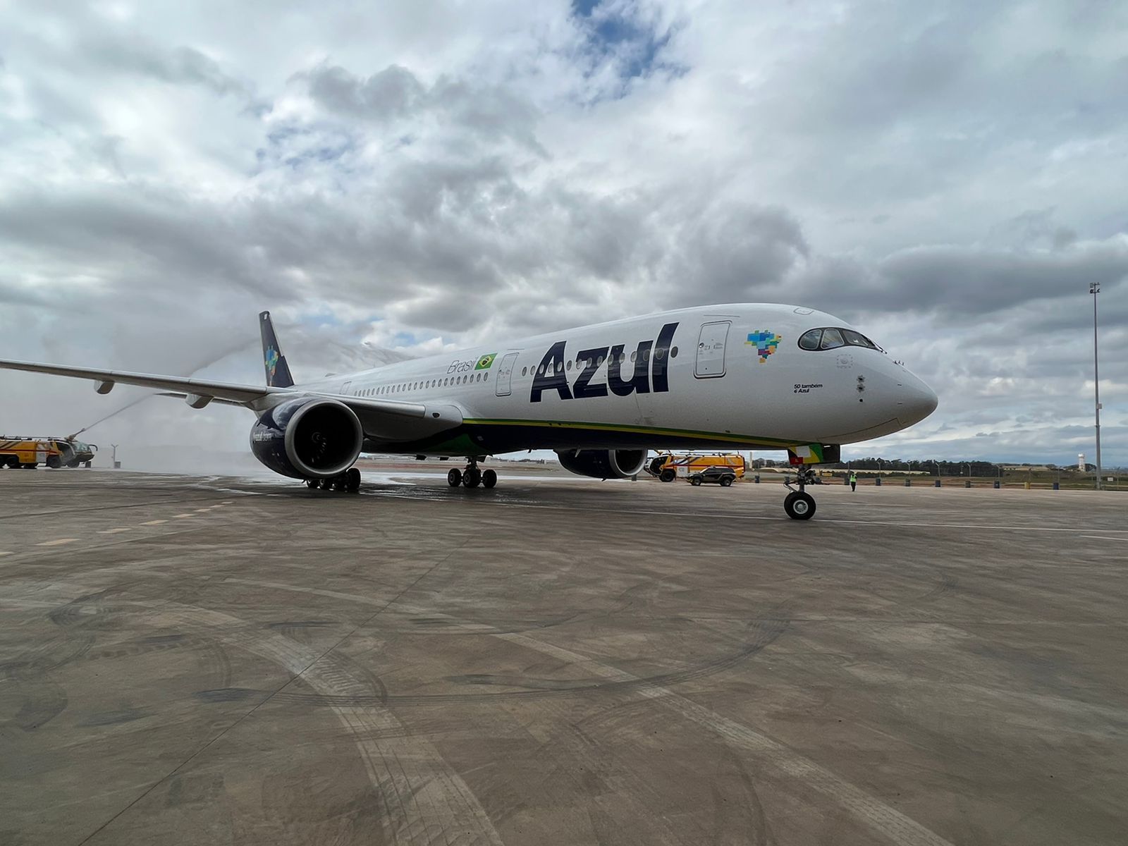 The addition of the A350 is part of Azul's fleet modernization.