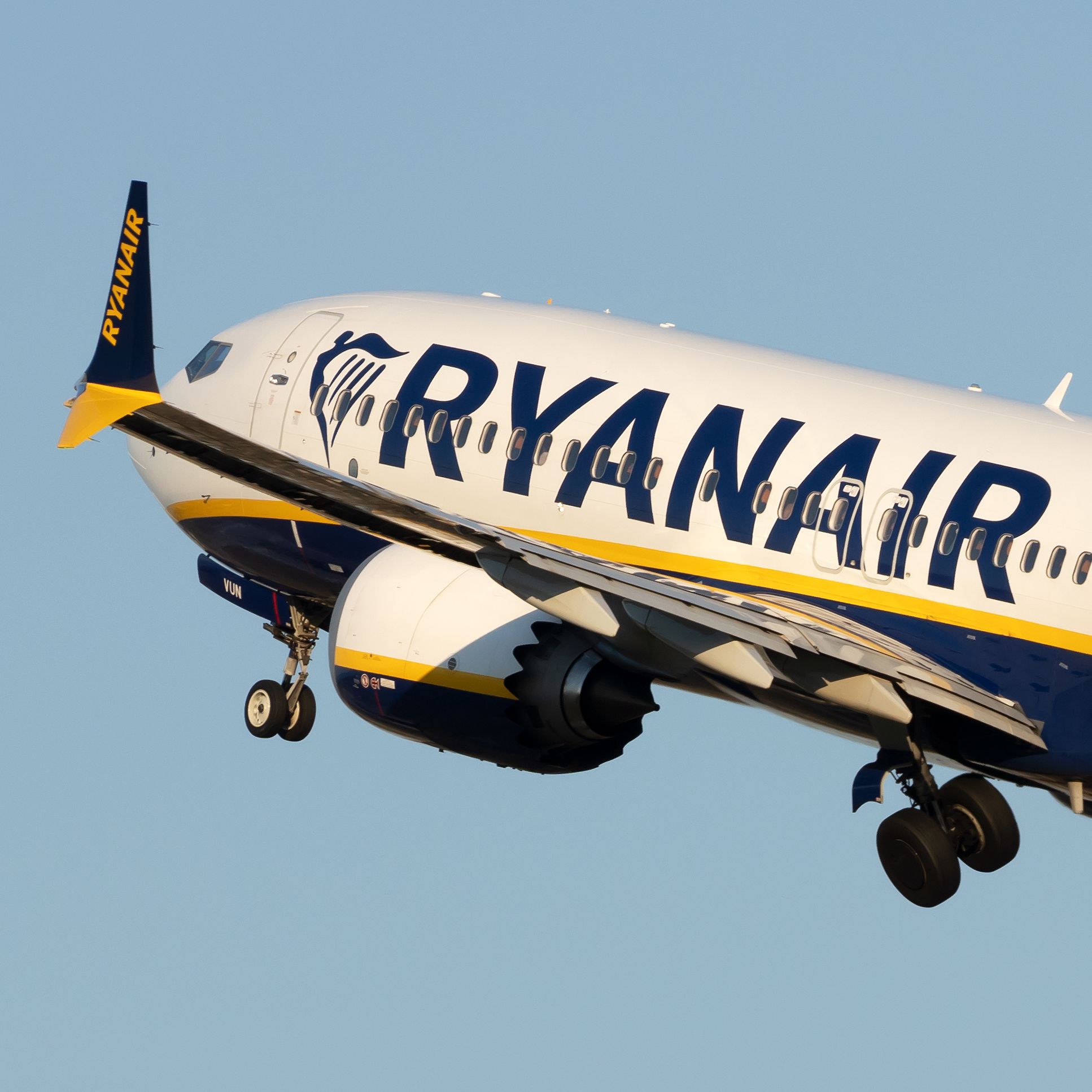 Ryanair Boeing 737-8 MAX 9H-VUN