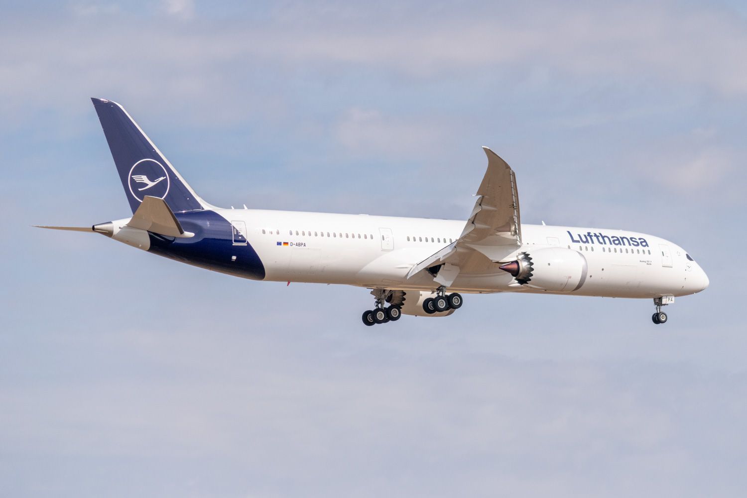 Lufthansa Eyes Short-Haul Boeing 787 Flights From October 19th