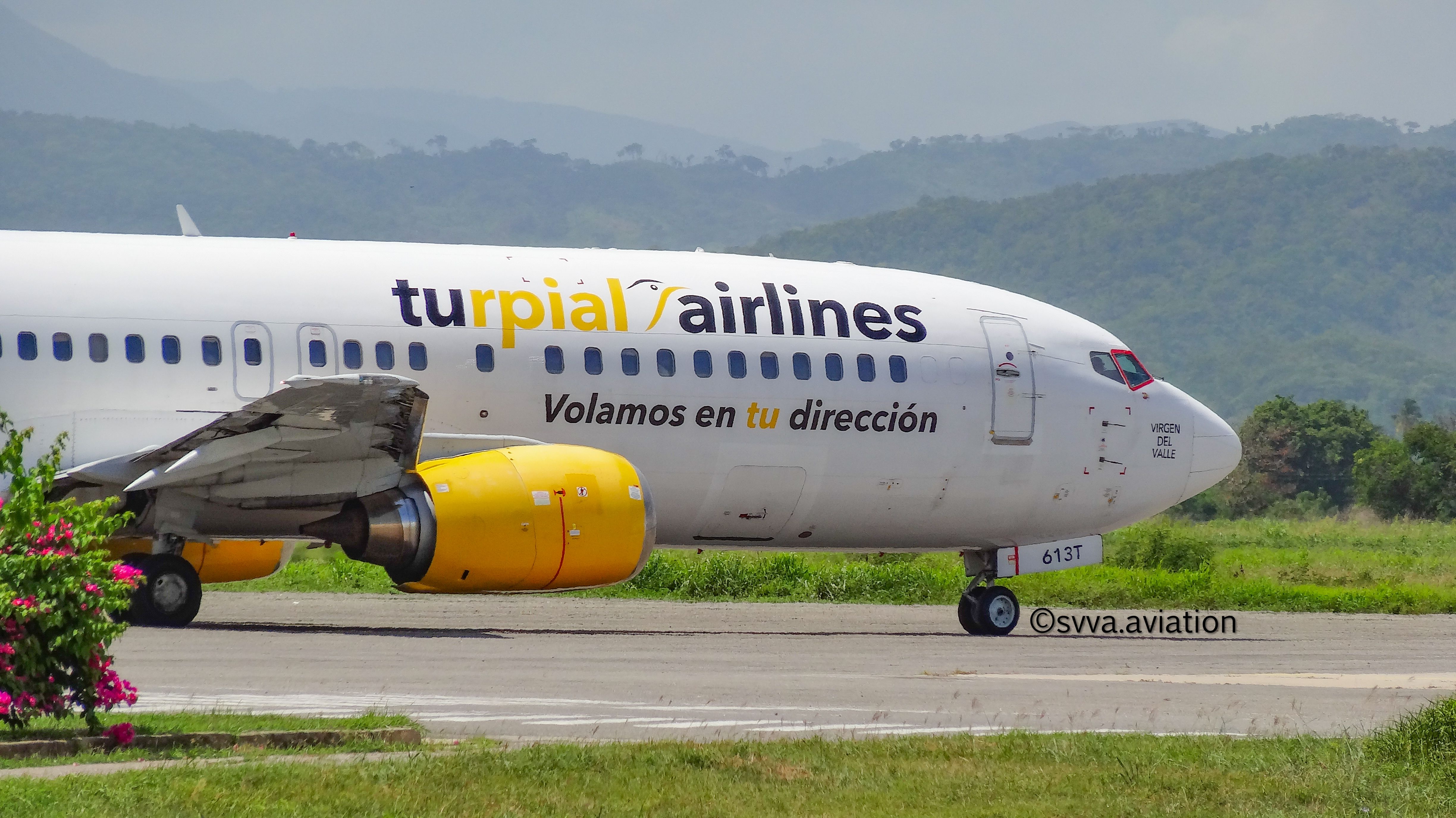 A Turpial Airlines Boeing 737