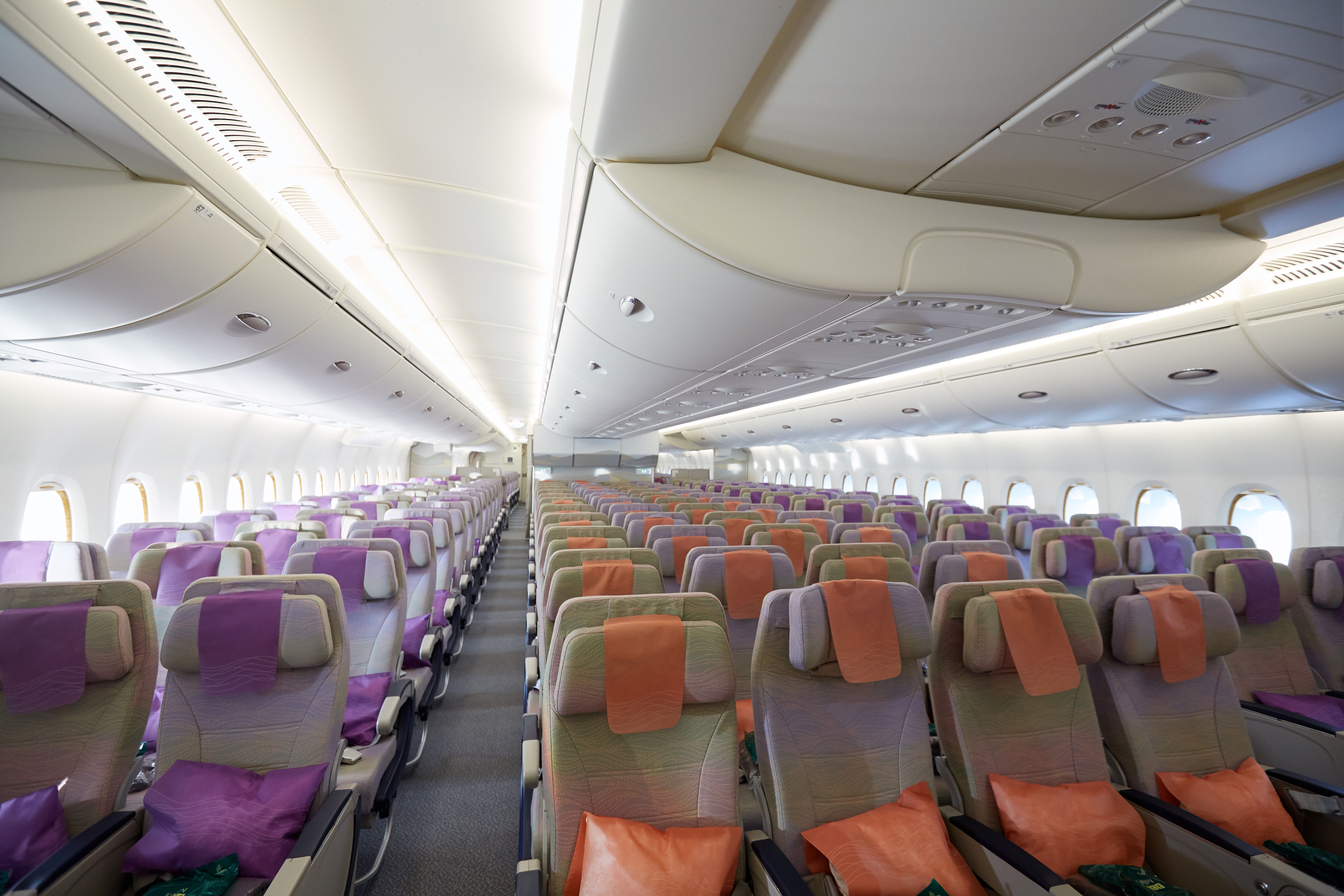 singapore-airlines-economy-vs-emirates-economy-which-airline-is-better