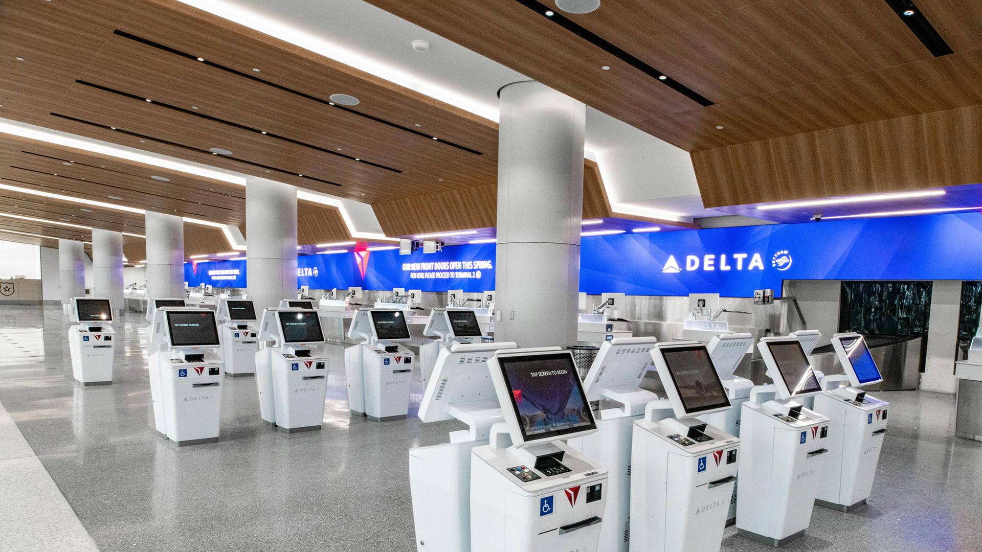 Delta T3 LAX baggage drop kiosks