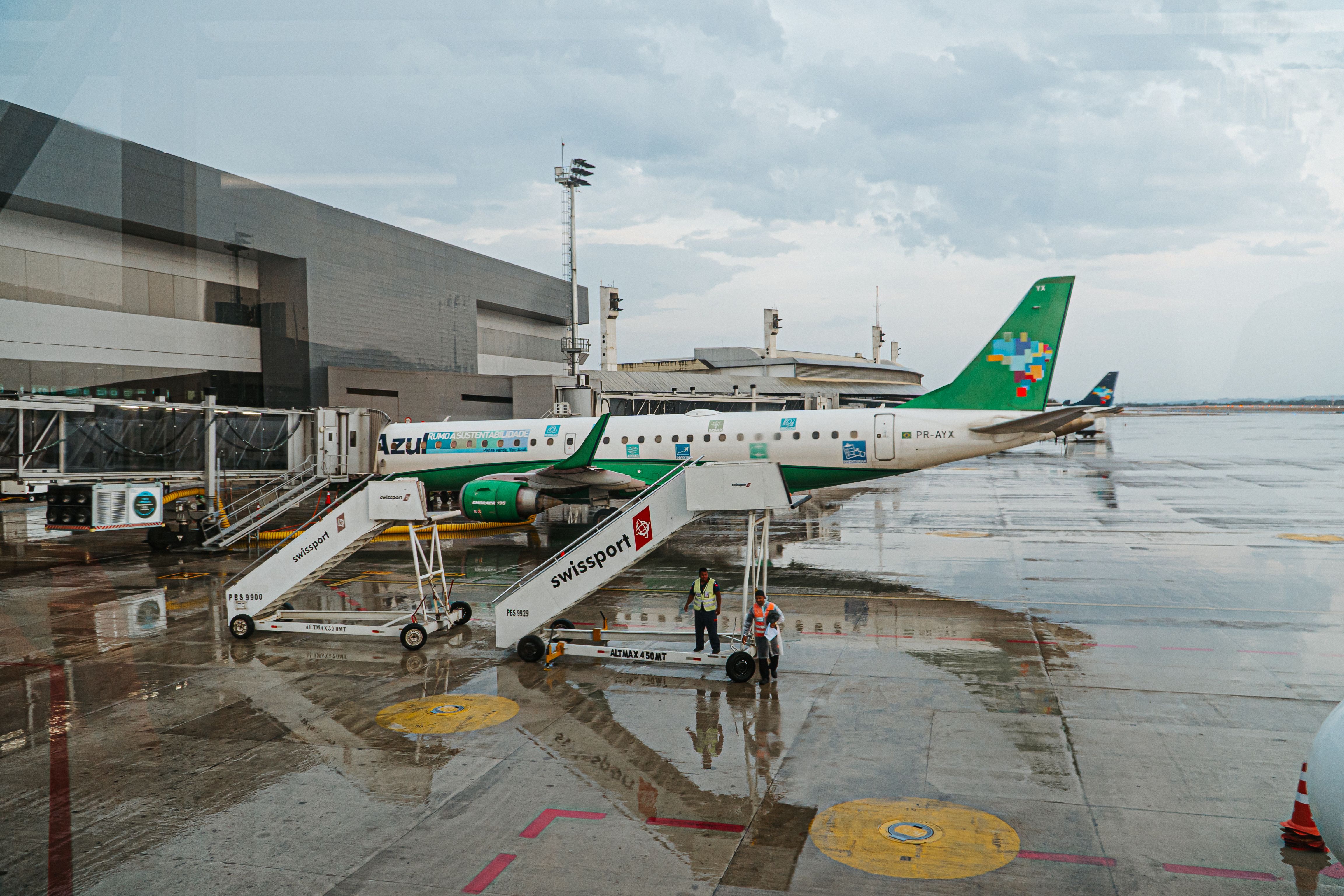 Azul Embraer E195 parked at CNF