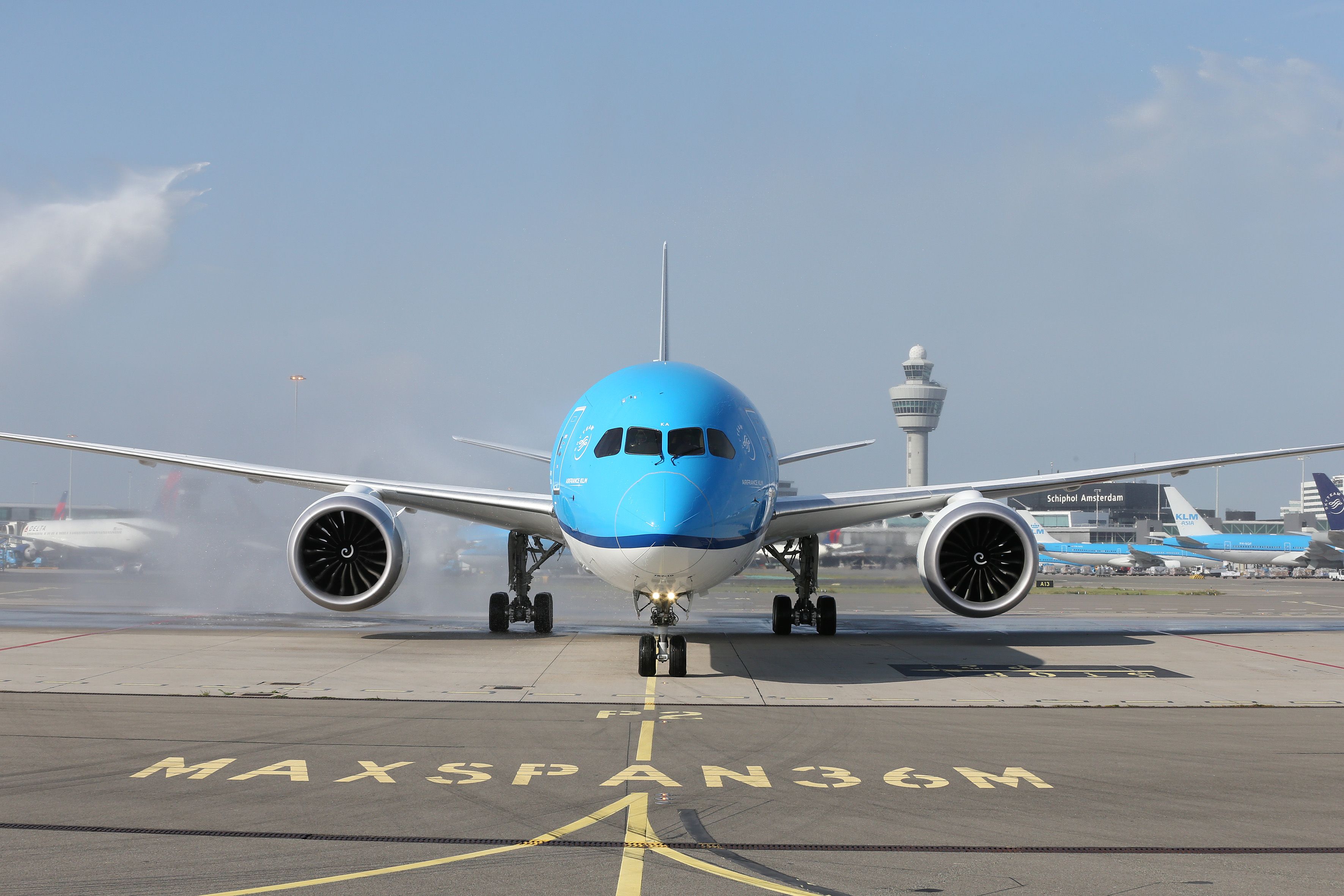 KLM Boeing 787-10