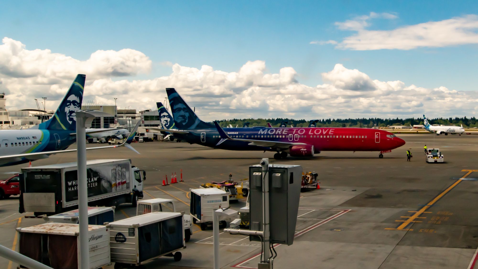 Busy Alaska Airlines Ground Ops at Seattle-Tacoma International Airport - Multiple 737s including the "Move to Love" special livery