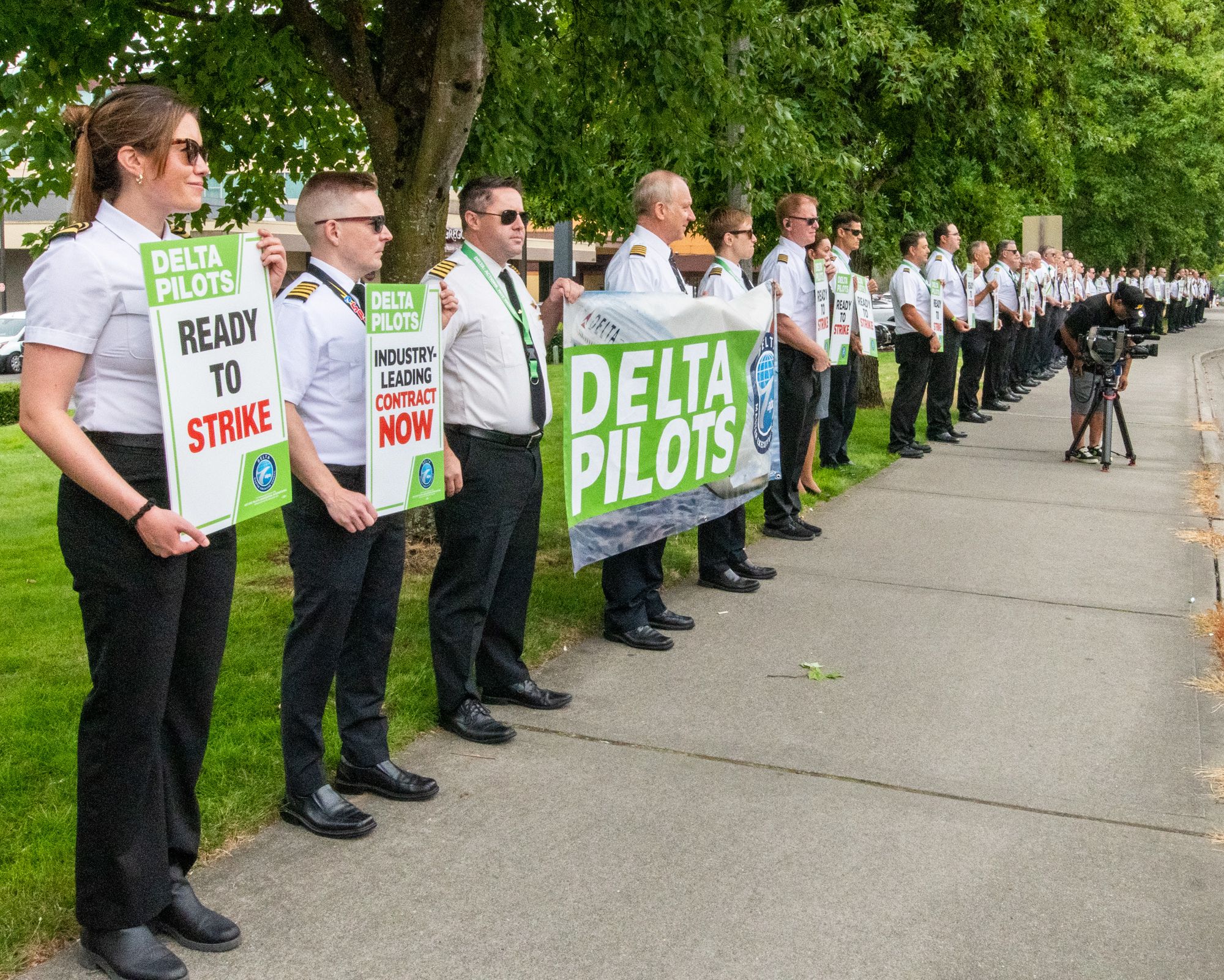 Row of Delta Pilots Informational Picketing