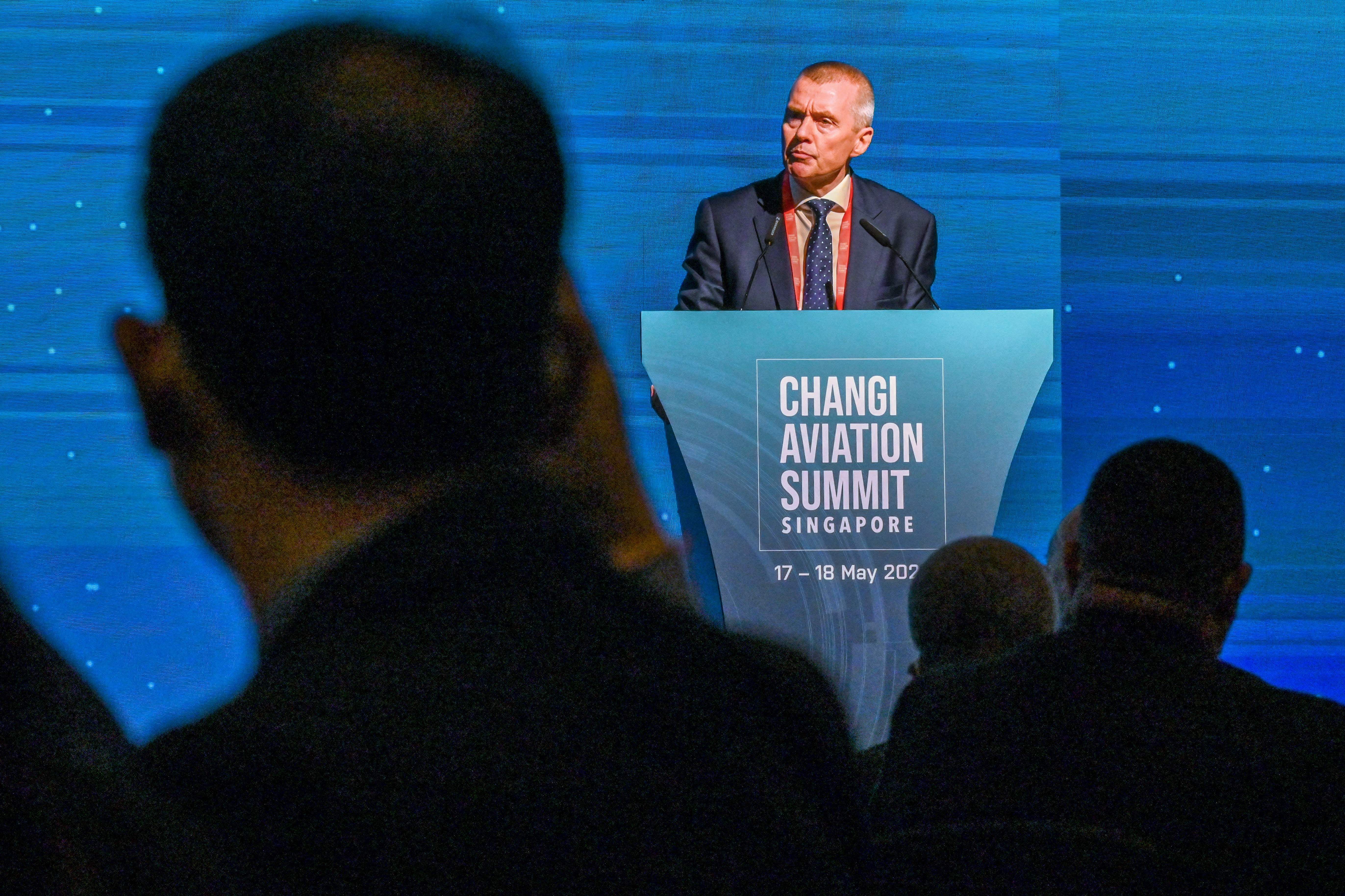 Willie Walsh delivering keynote adress at Changi summit
