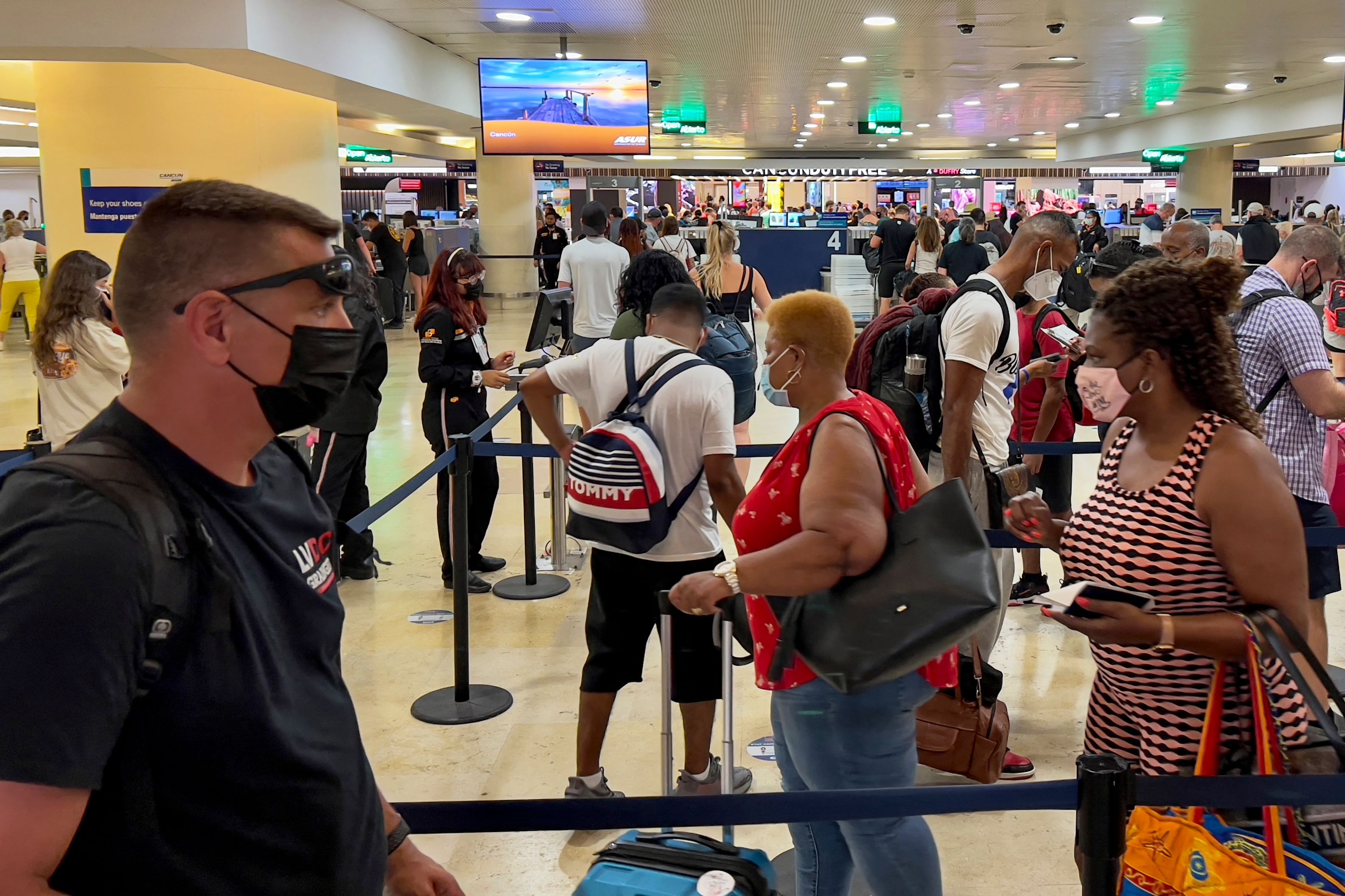 Mexico Scraps Masks Onboard Flights & In Airports