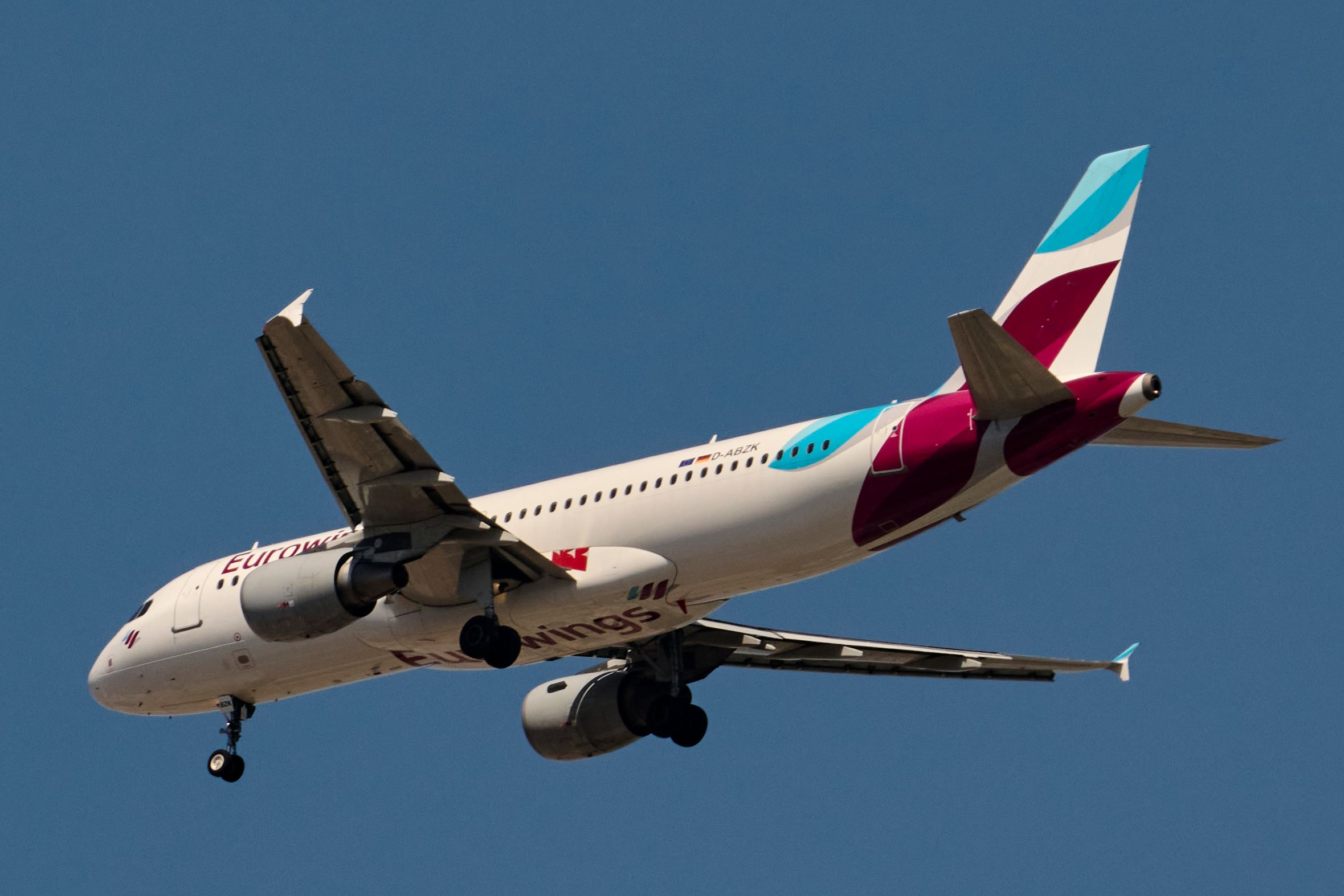 Eurowings Airbus A320-216 overhead