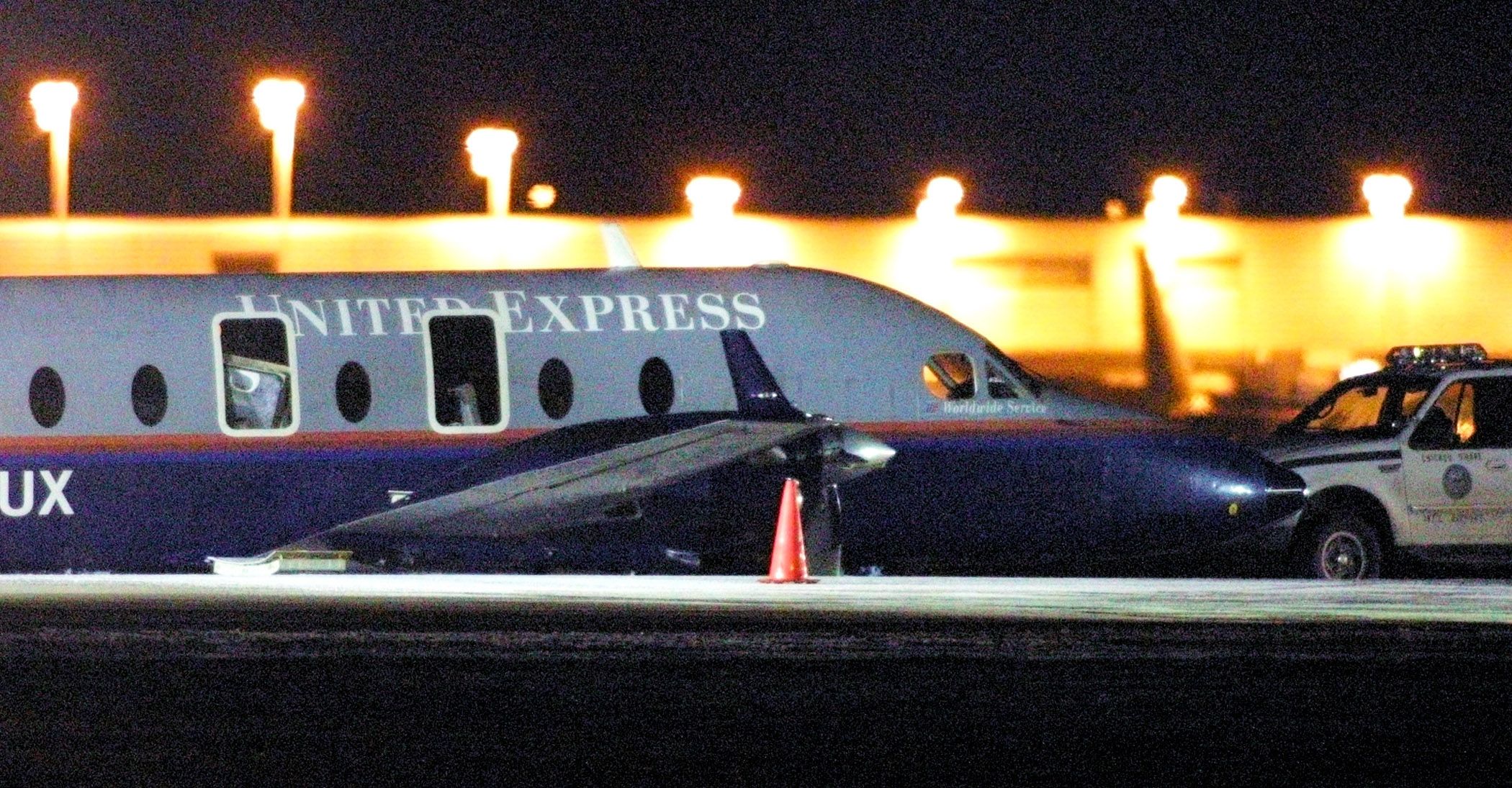 United Express Belly Landing