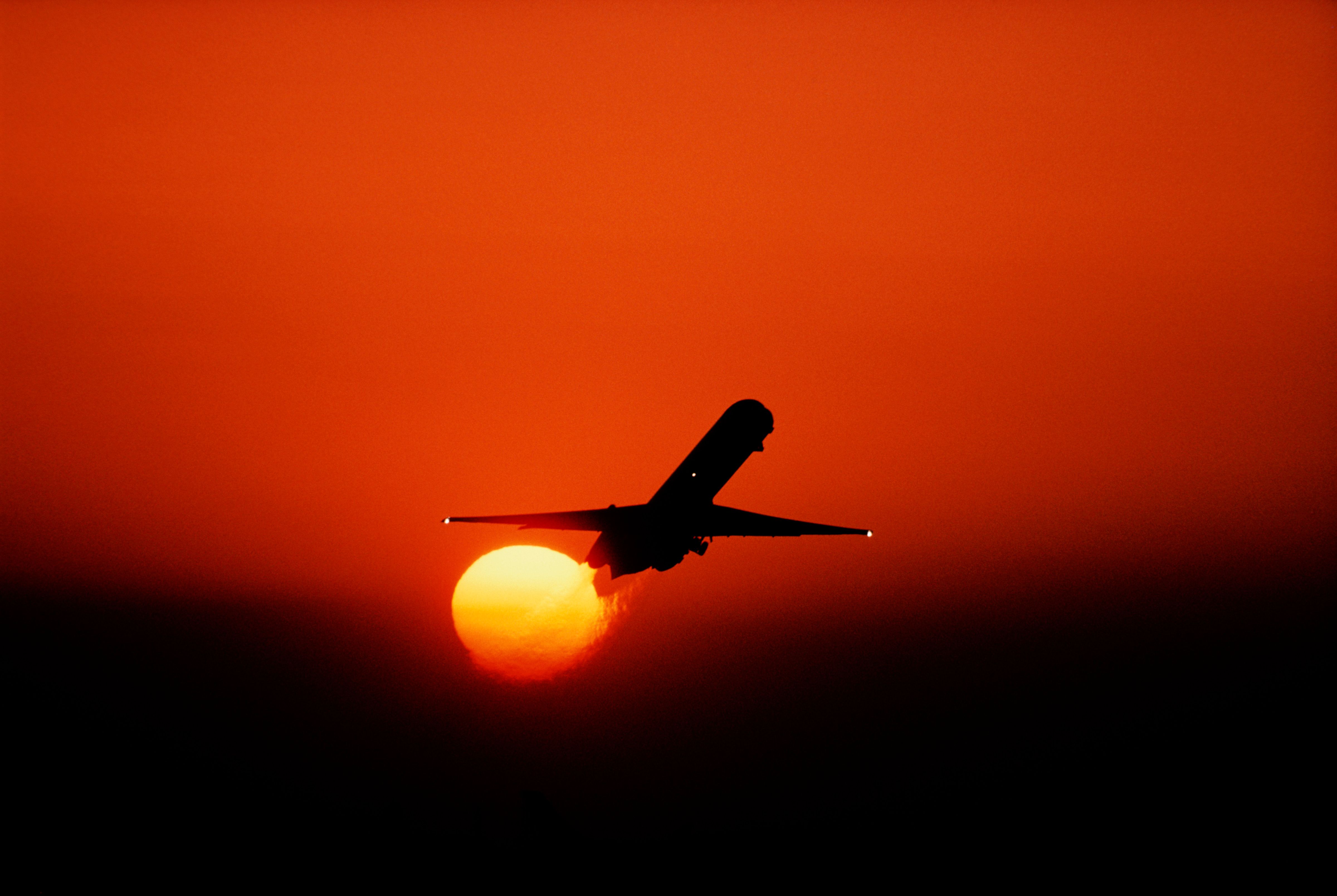 McDonnell Douglas MD-80 Sunset