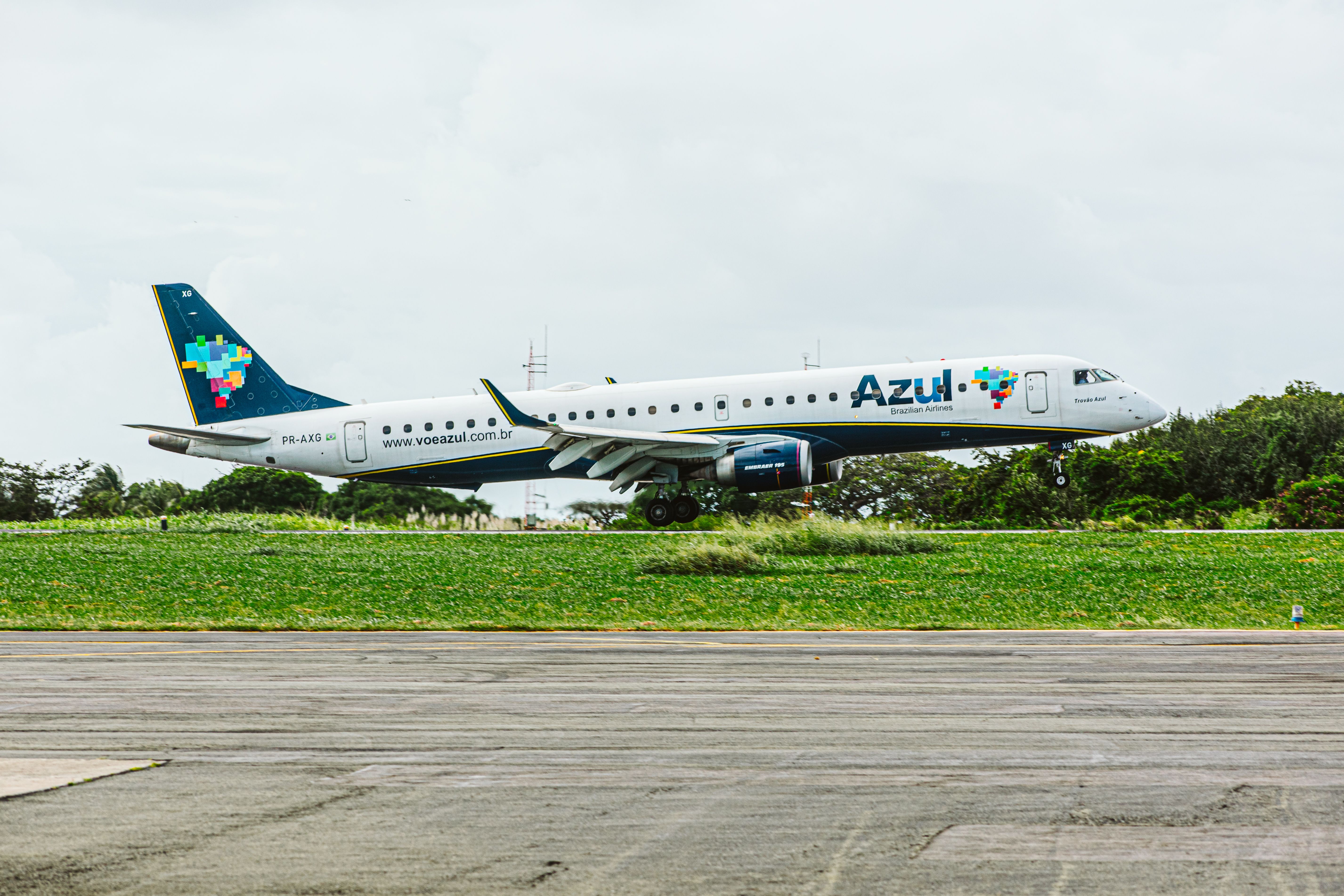 An Azul aircraft at Fernando de Noronha