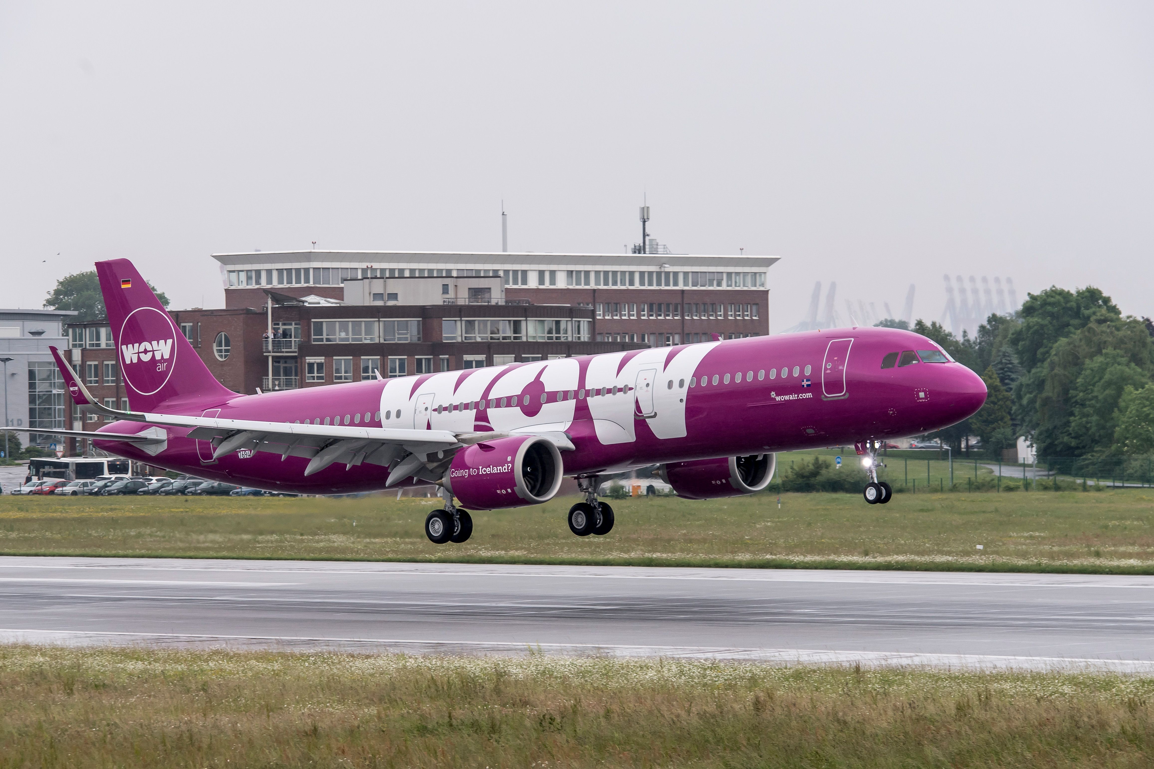 A WOW Air Airbus A321neo taking off.