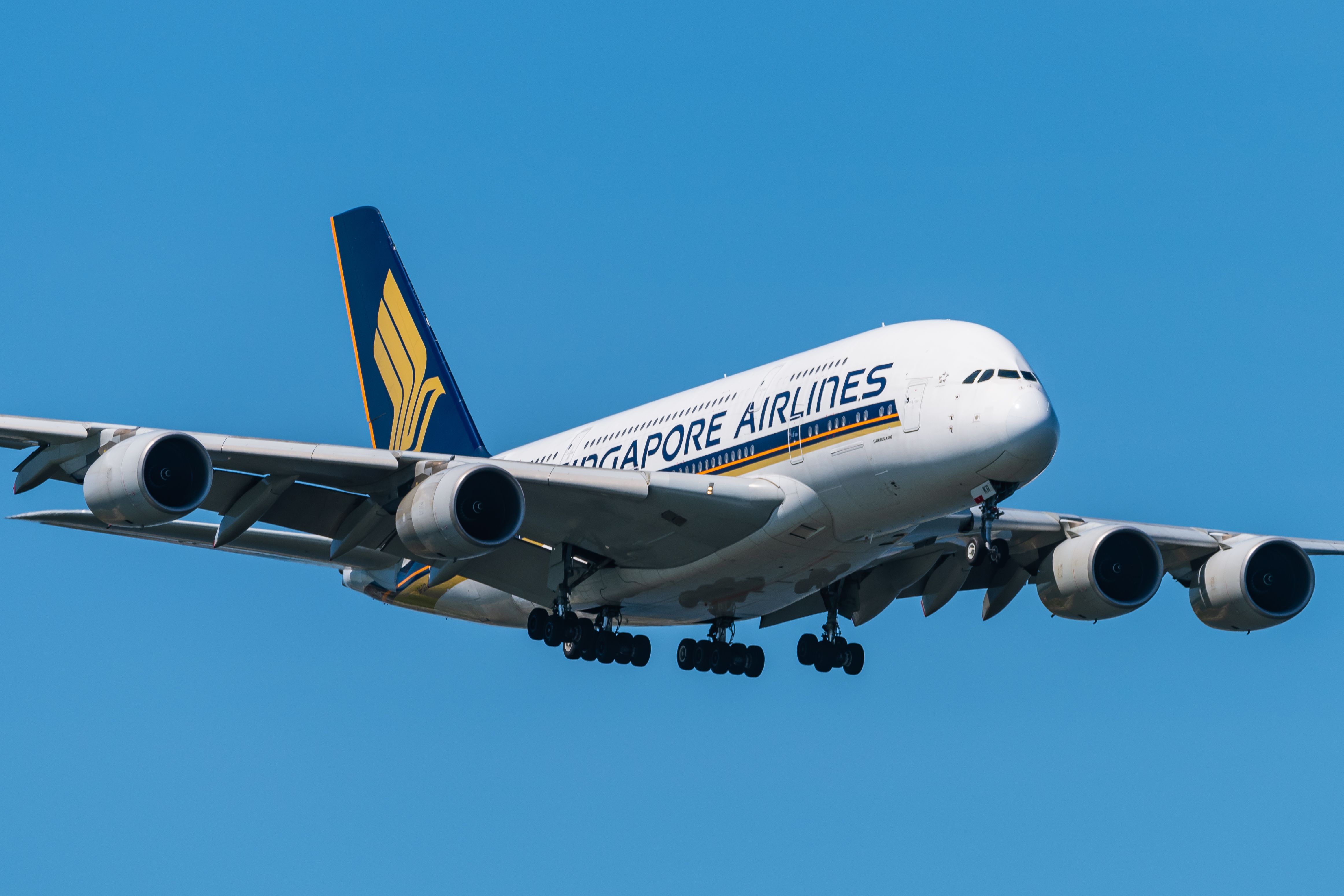 Singapore Airlines Airbus A380 841 9V SKR 