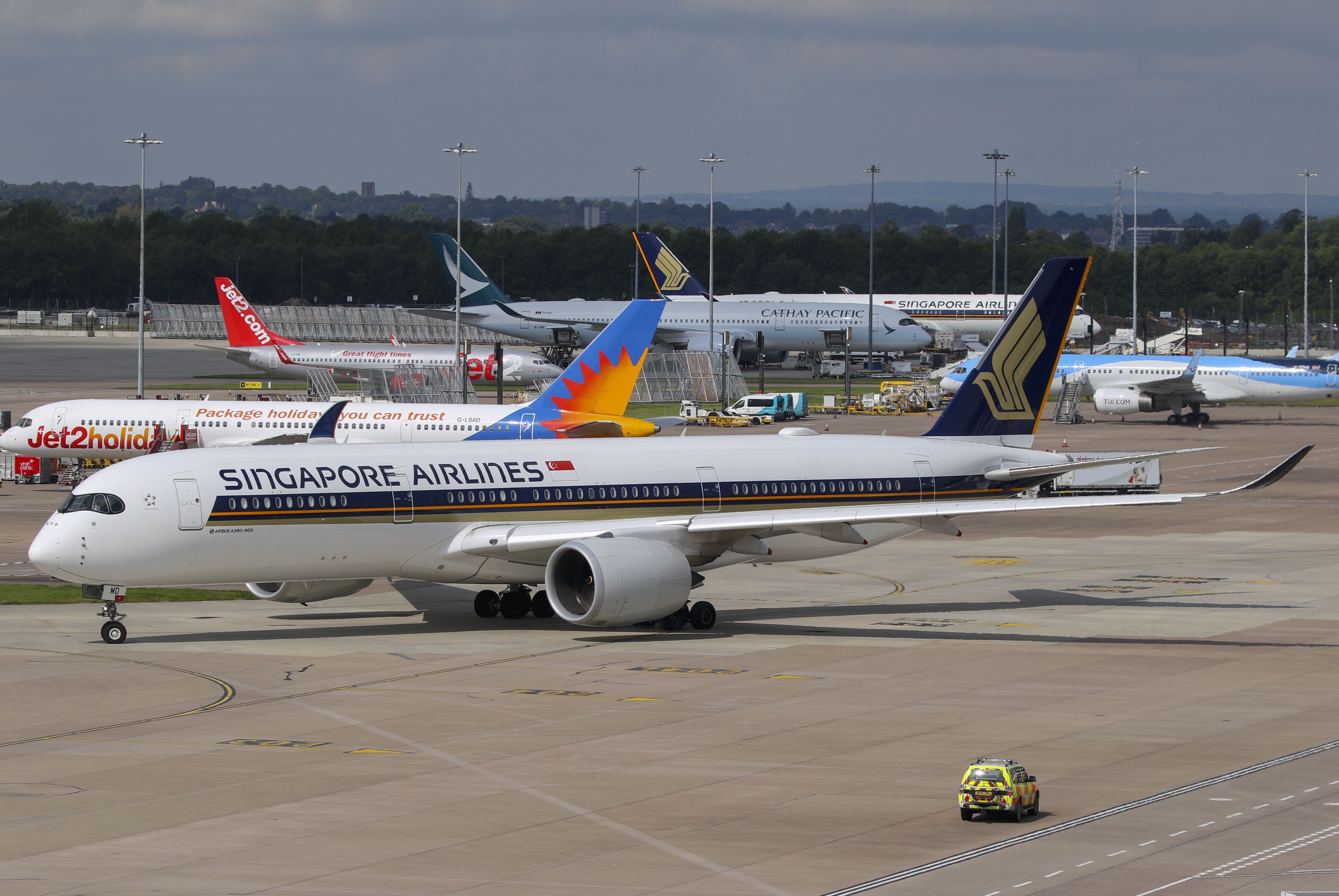 Singapore Airlines Airbus A350-900 at Manchester Airport