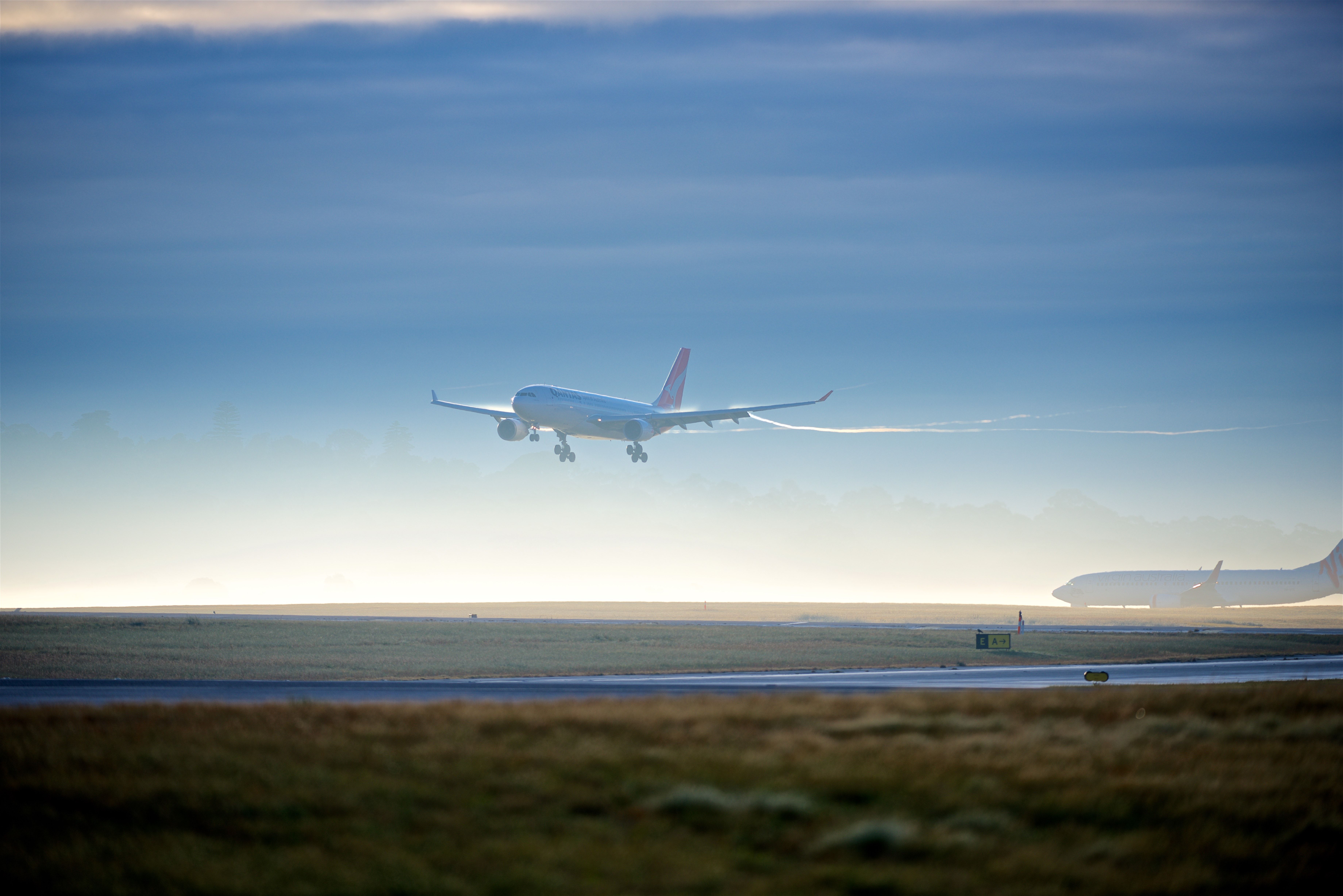 Melbourne Airport landing 