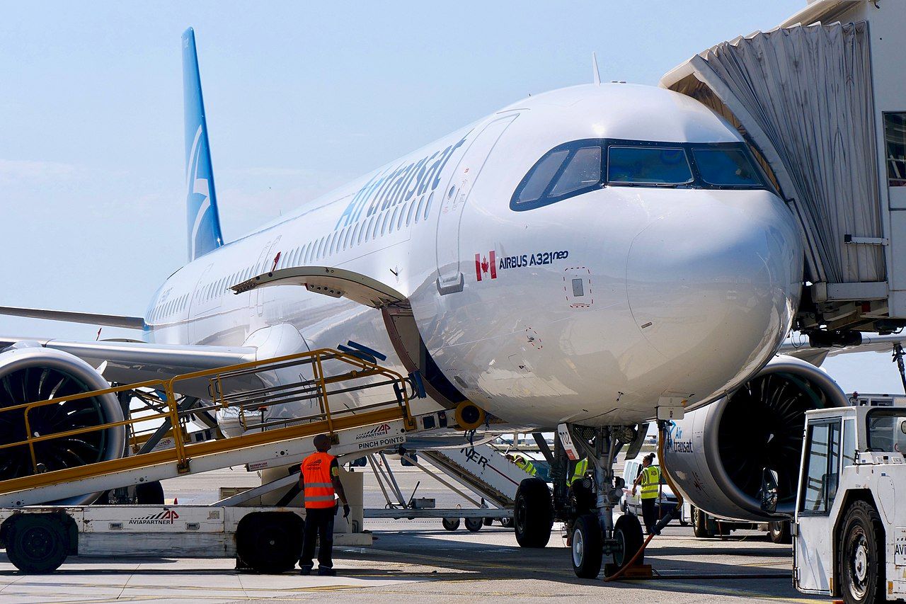 Air Transat A321neoLR