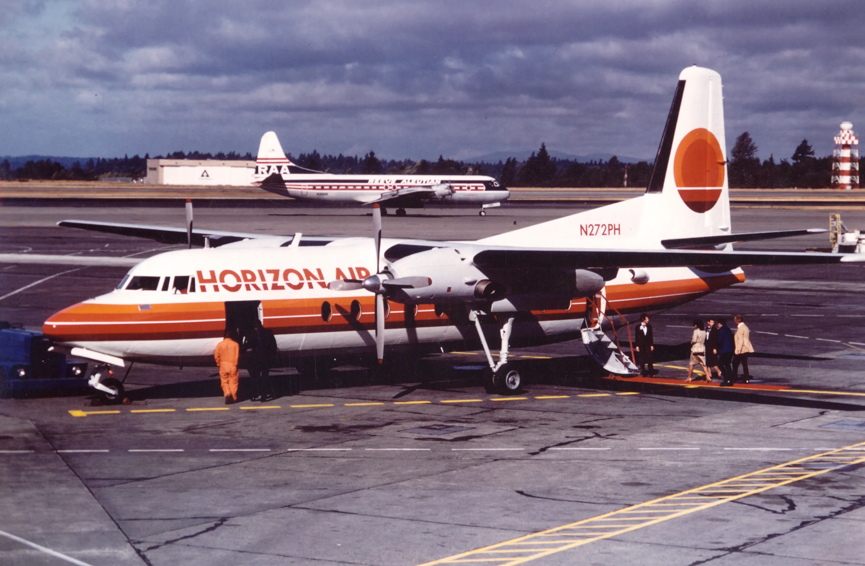 Horizon Air fokker 27 on first flight in 1981