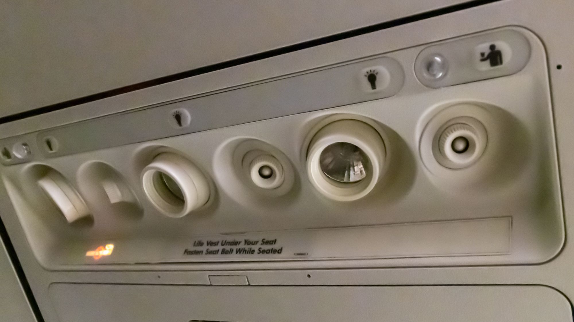 737-800 Cabin Vents