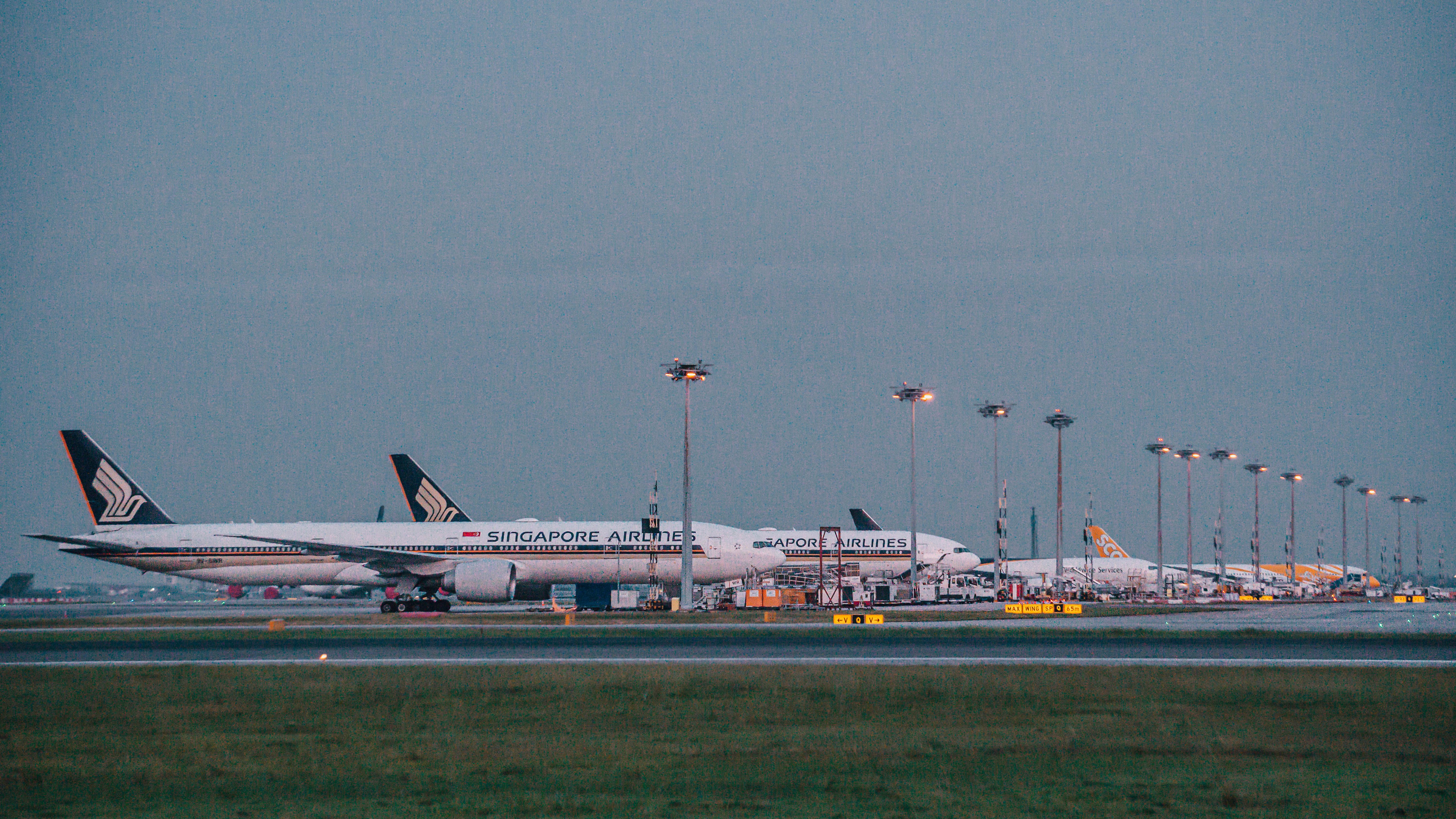 Changi Airport Singapore Airlines Scott