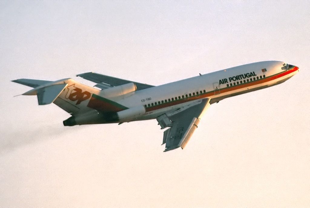 Boeing_727-82,_TAP_Air_Portugal_JP5865948