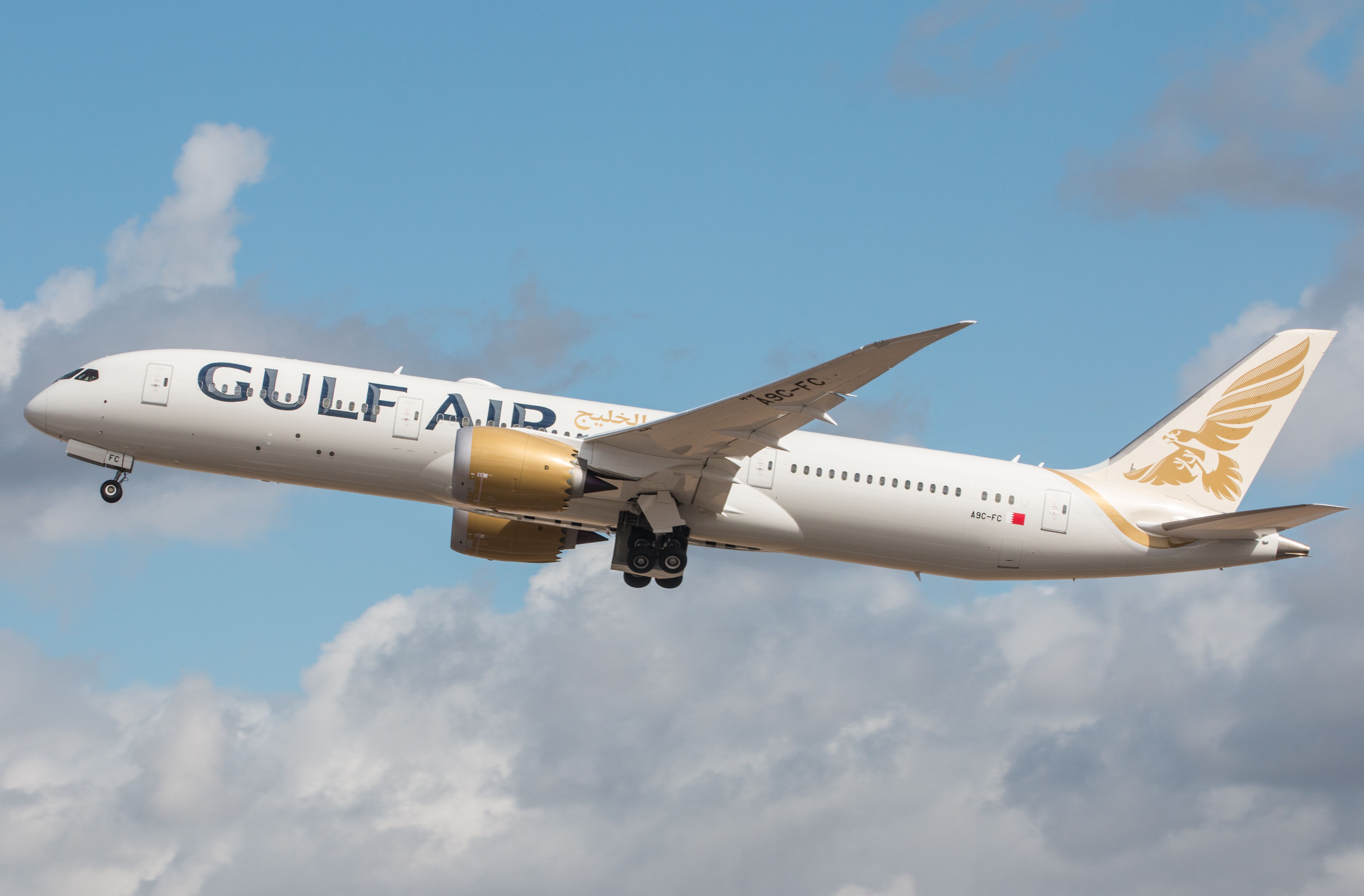Gulf air jordan top