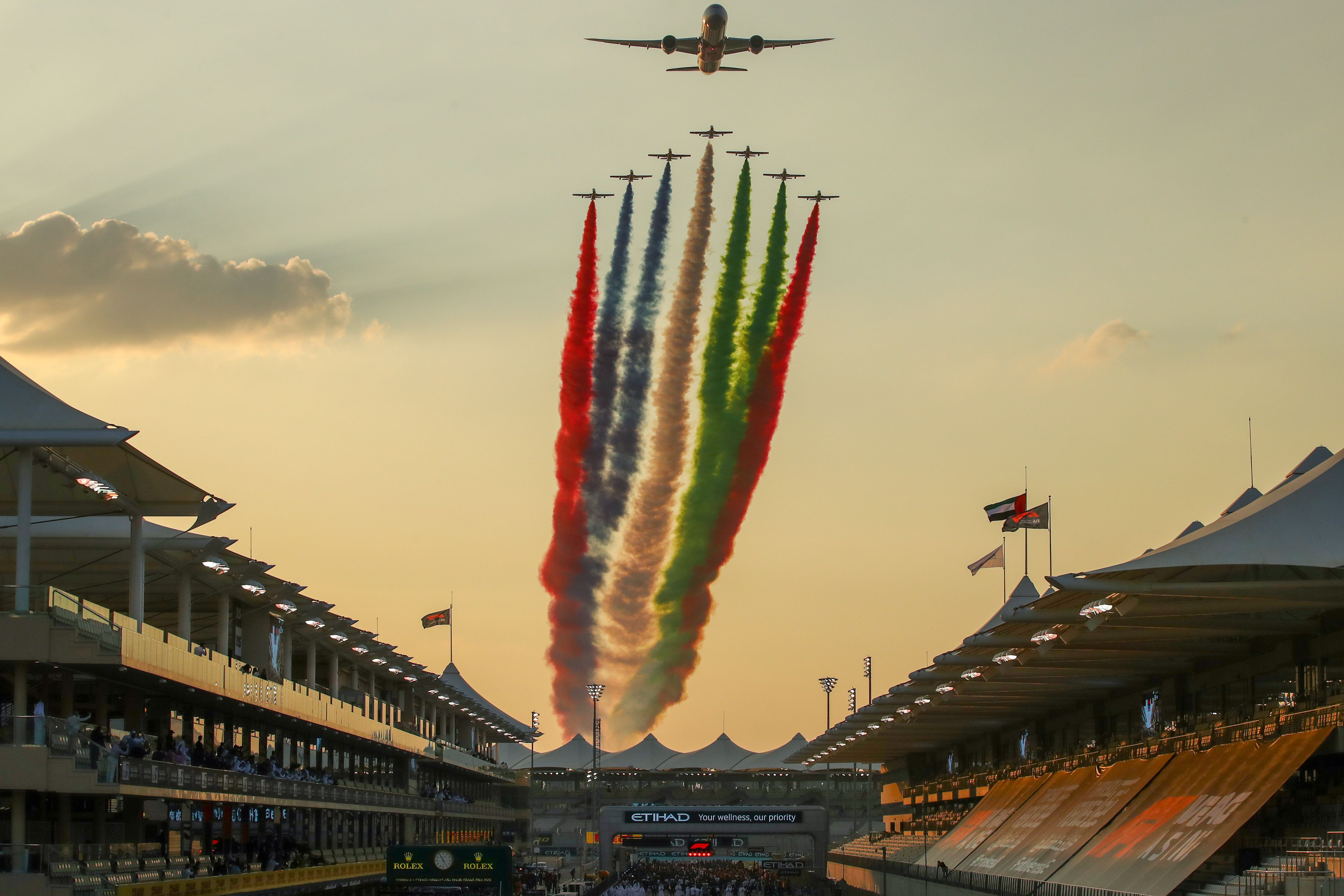 Boeing 787 Dreamliner flying over the Abu Dhabi F1 Grand Prix