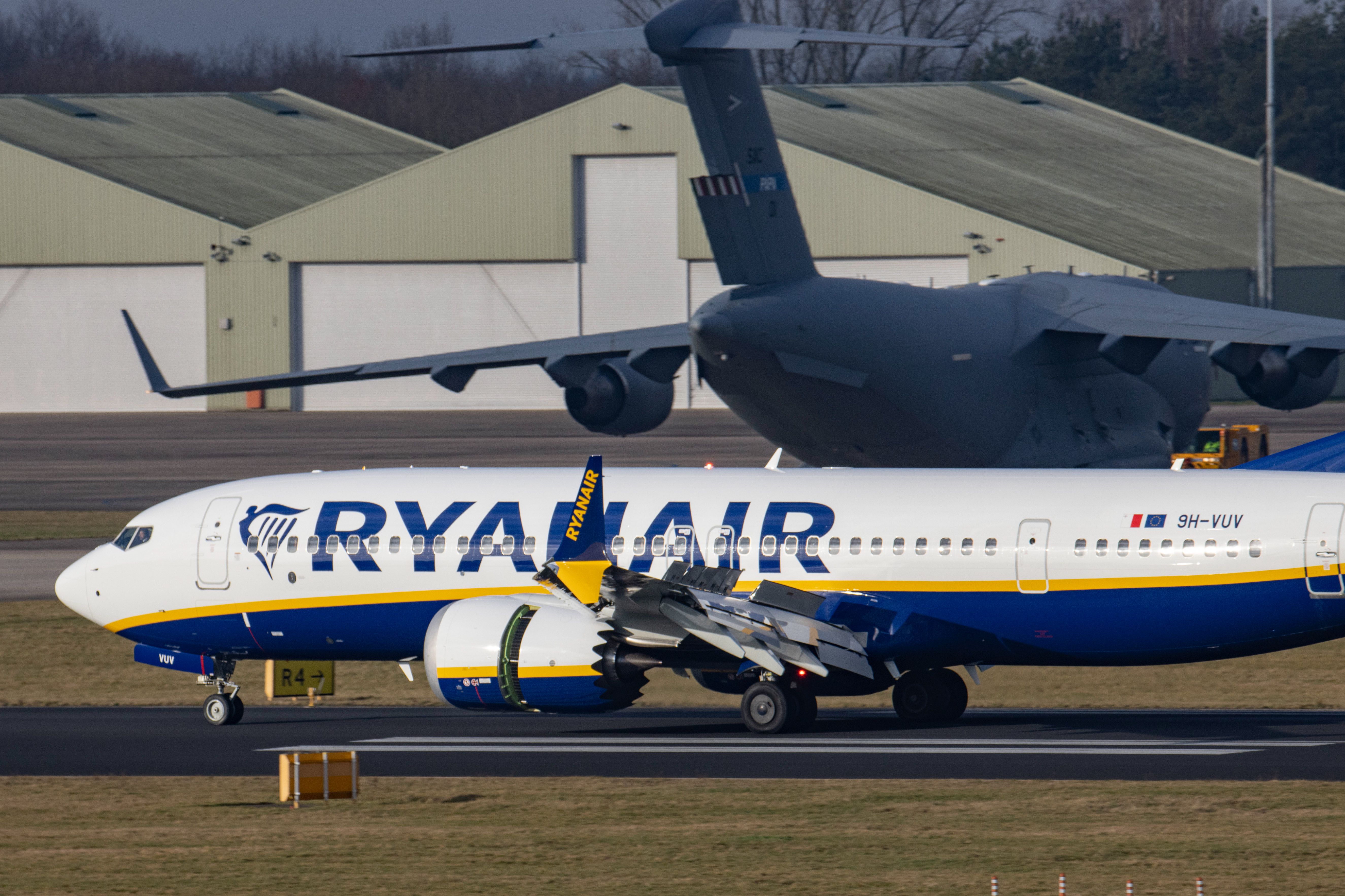 Ryanair 737 MAX 8-200 in sunshine on runway