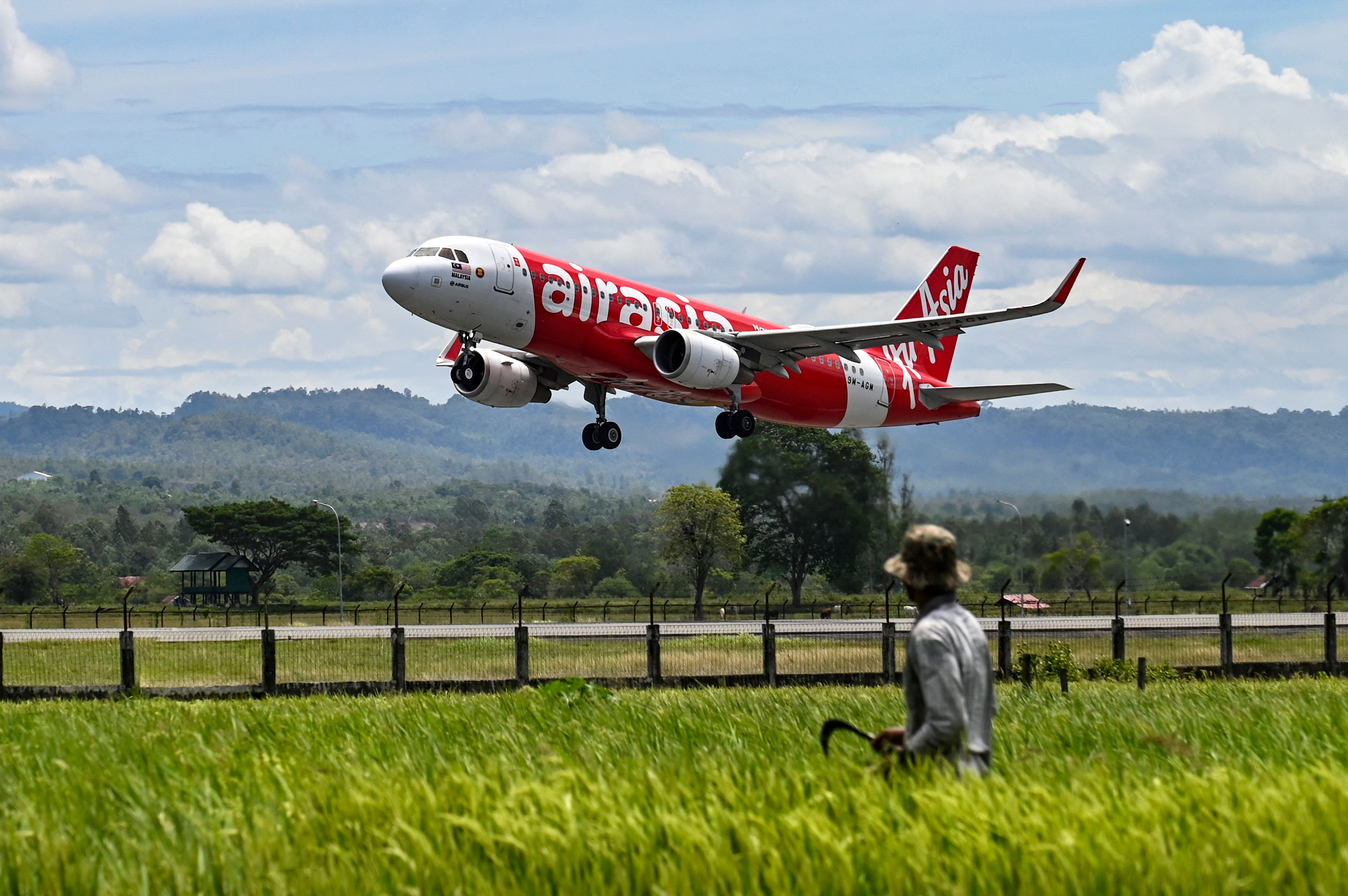 AirAsia A320 taking off