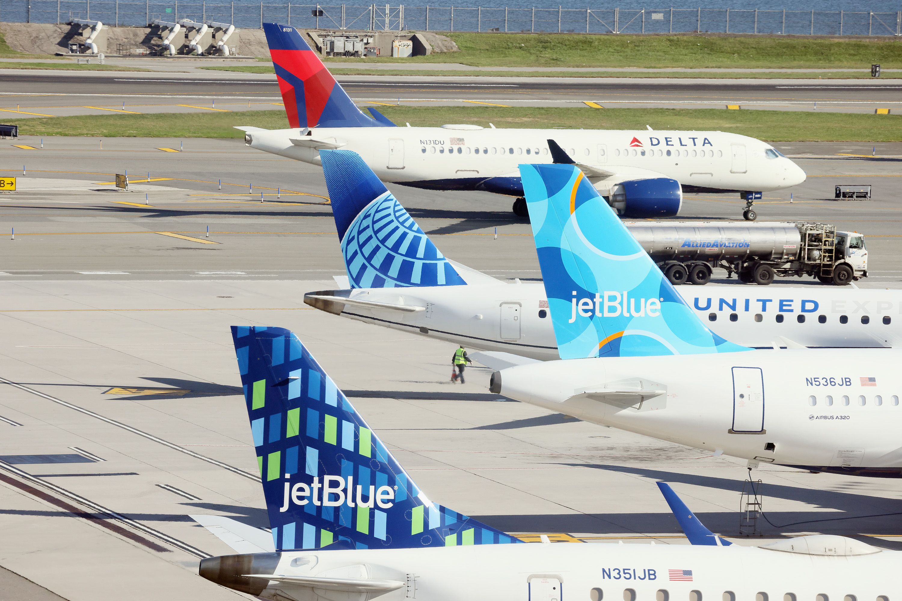 Delta United JetBlue Tails
