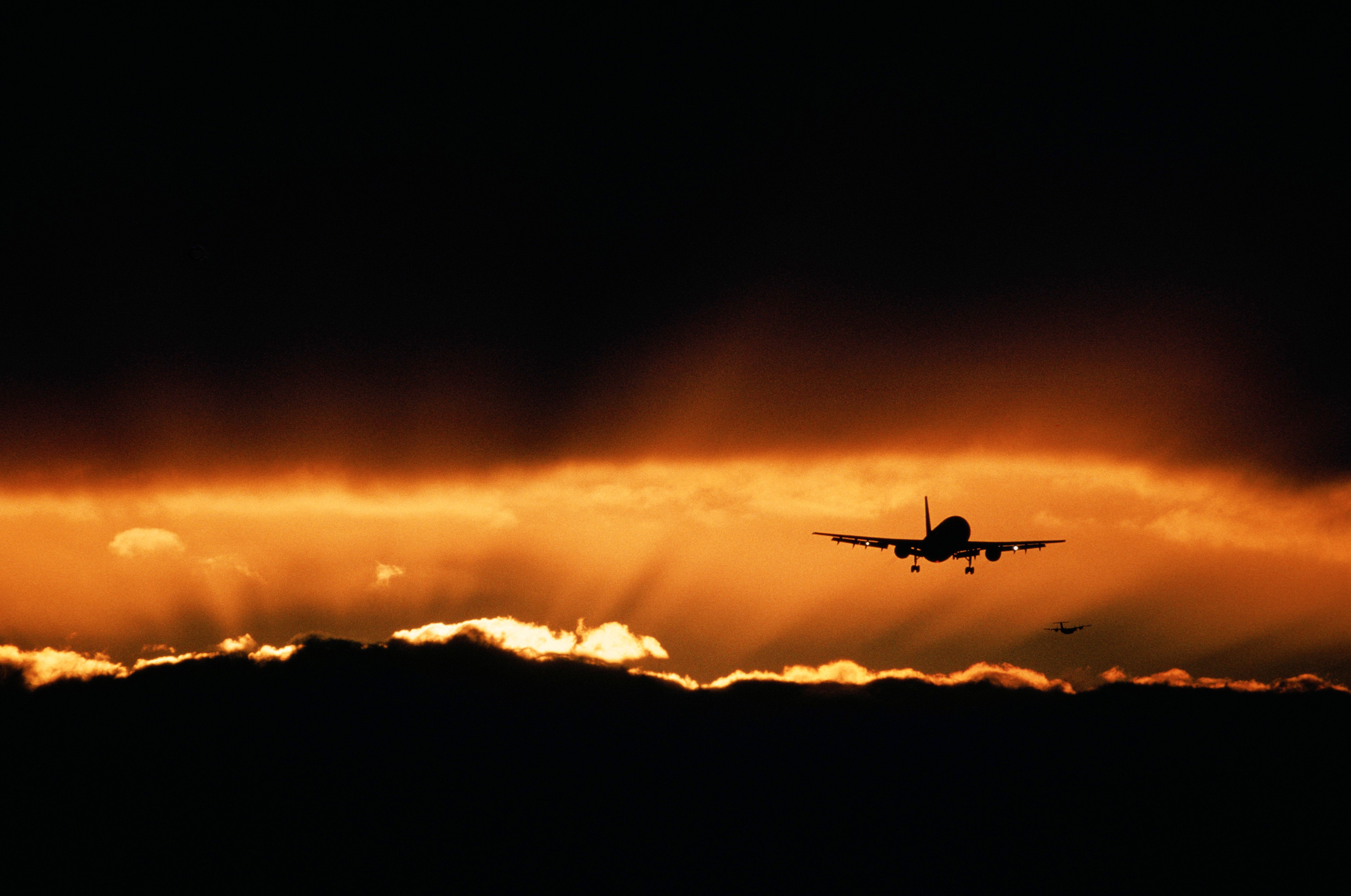 Silhouettes of Airbus A320 and a Bombardier DHC-8