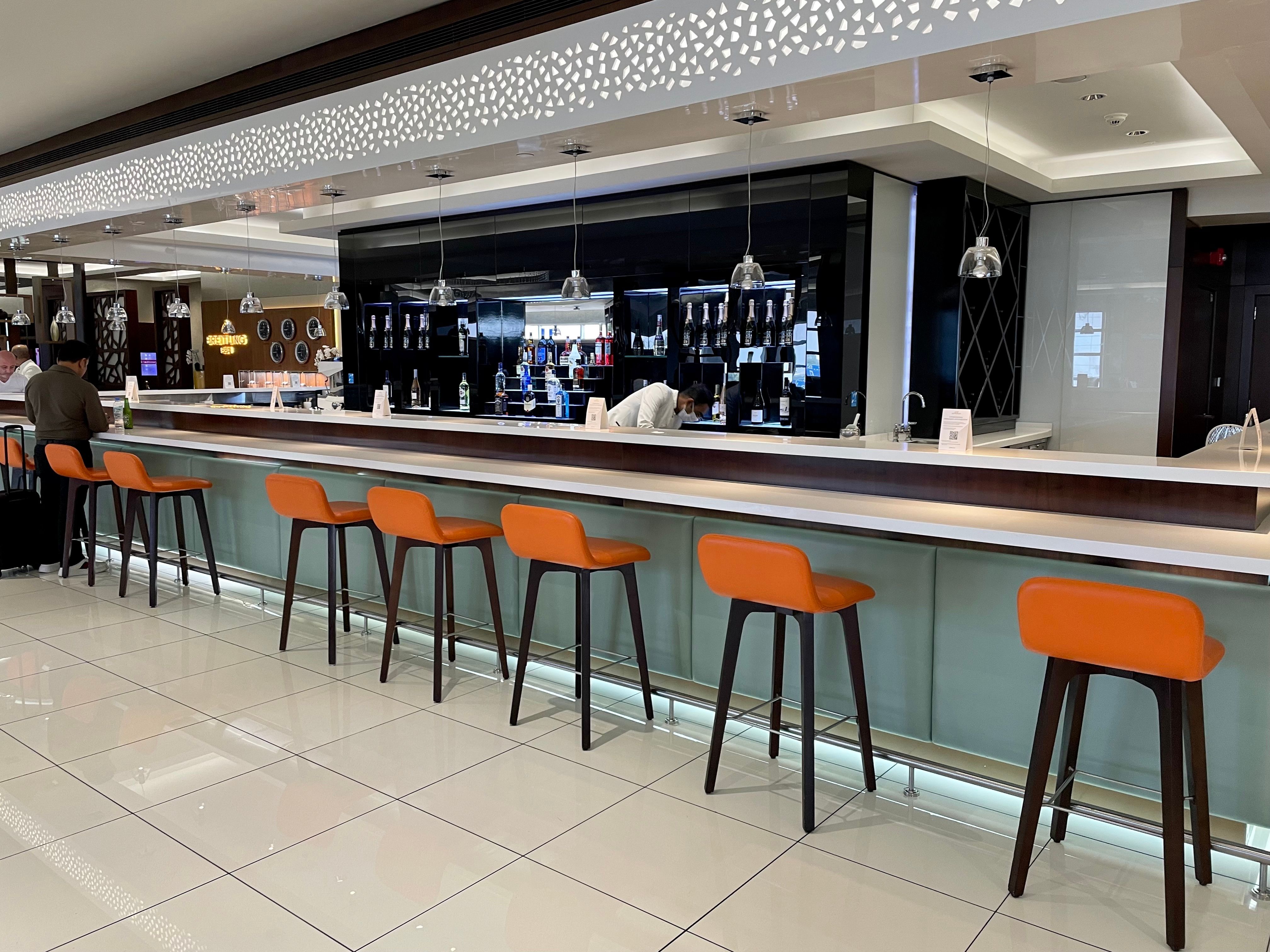 Etihad Boeing 787 Business Lounge Bar