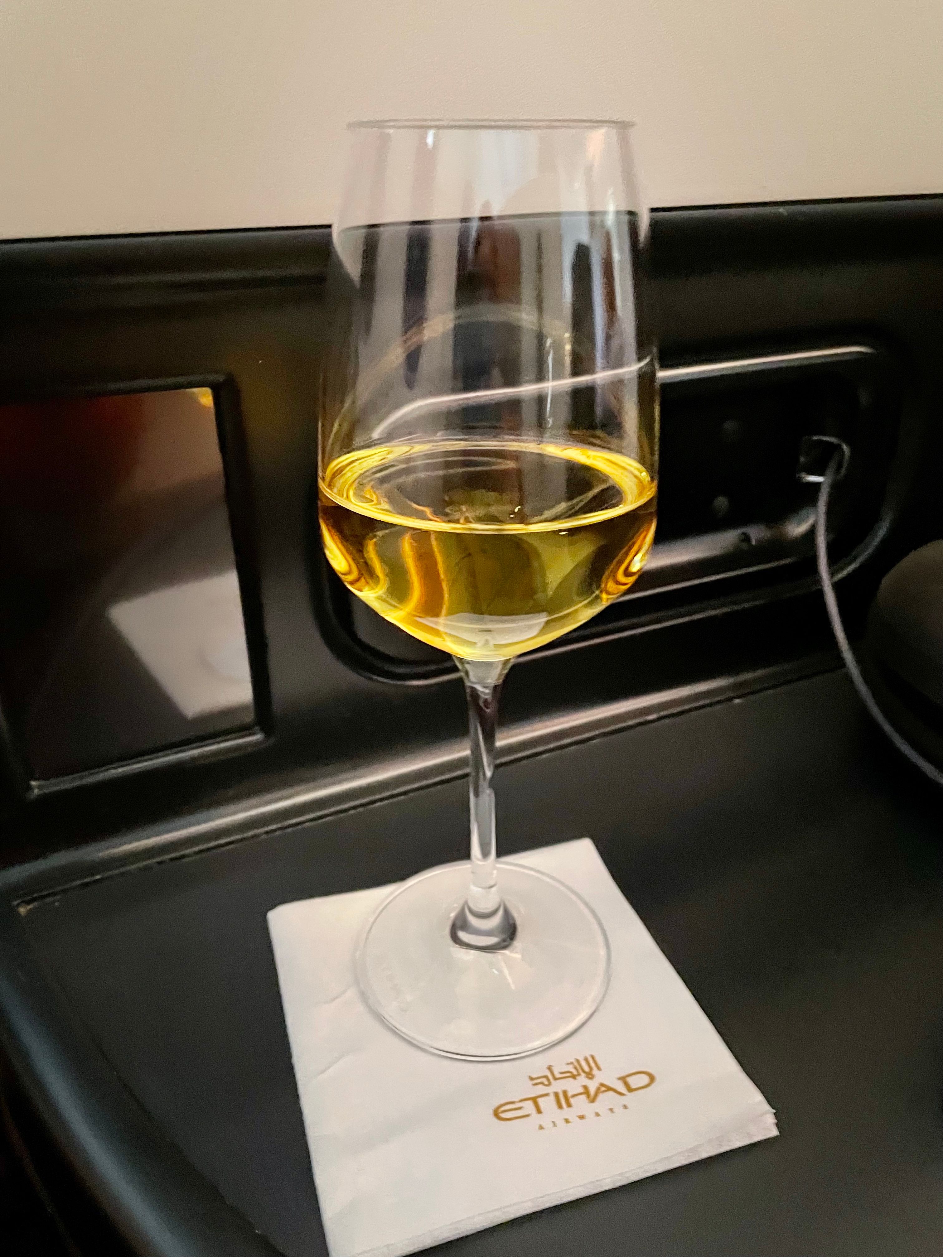 Etihad Boeing 787 business class wine