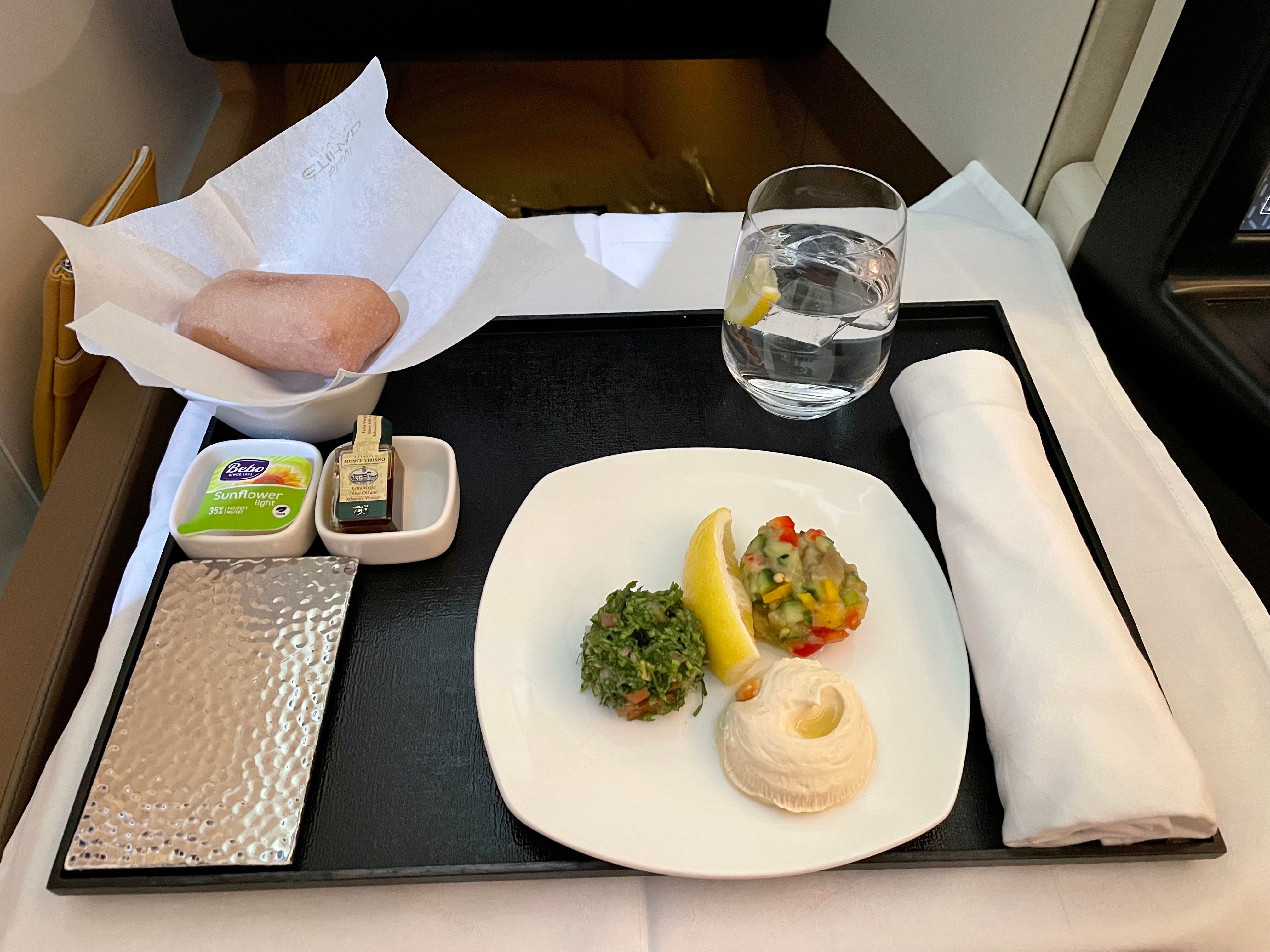 Etihad Boeing 787 business class food