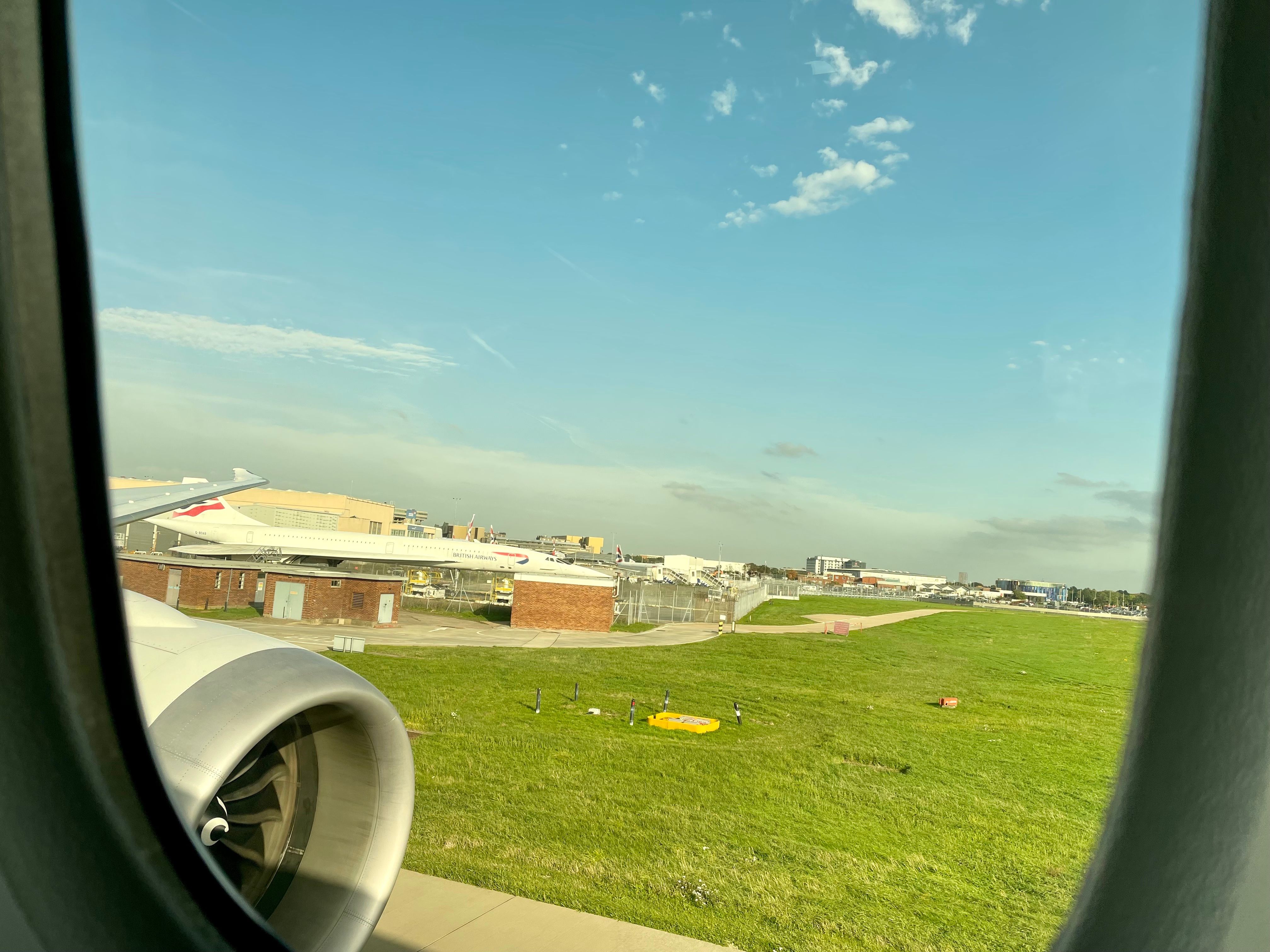 Etihad Boeing 787 business class window