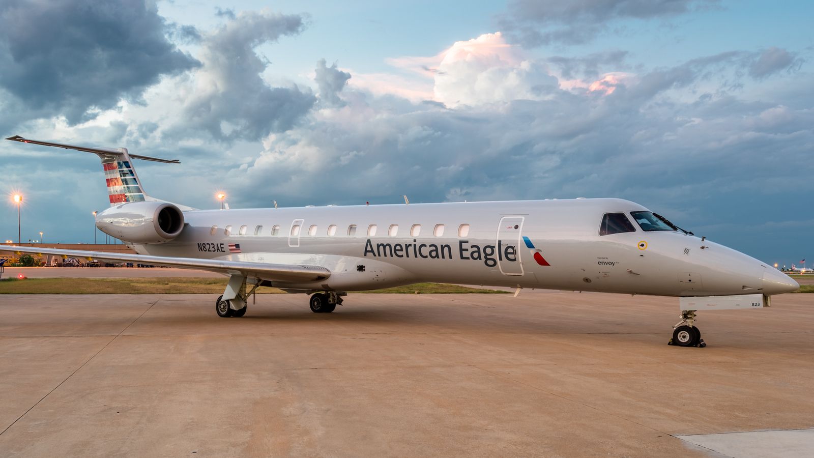 $2,000 bonus for new Envoy Flight Attendants