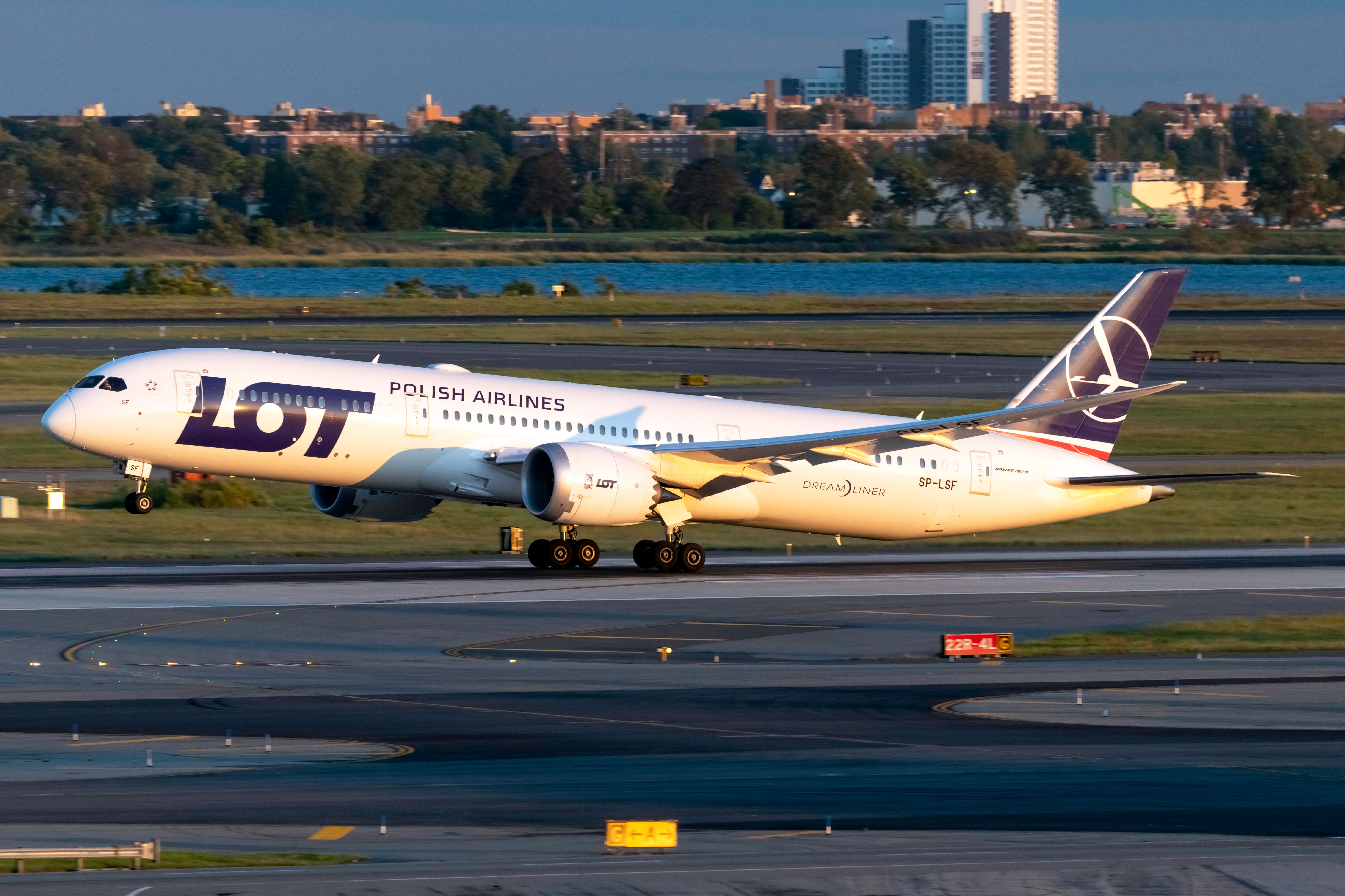 LOT Boeing 787