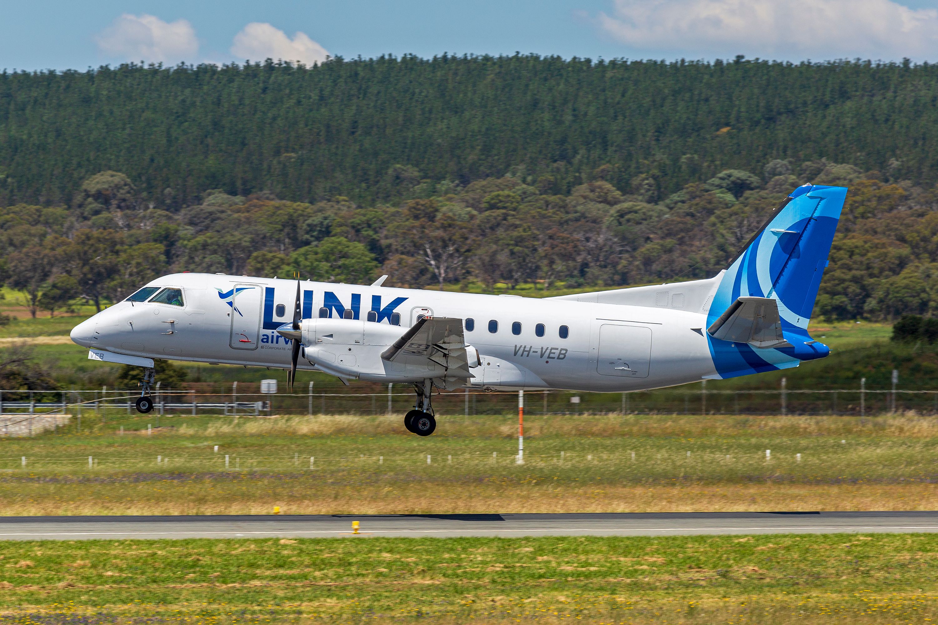 Link Airways operate a wetlease arrangement between SYD and CBR for Virgin Australia